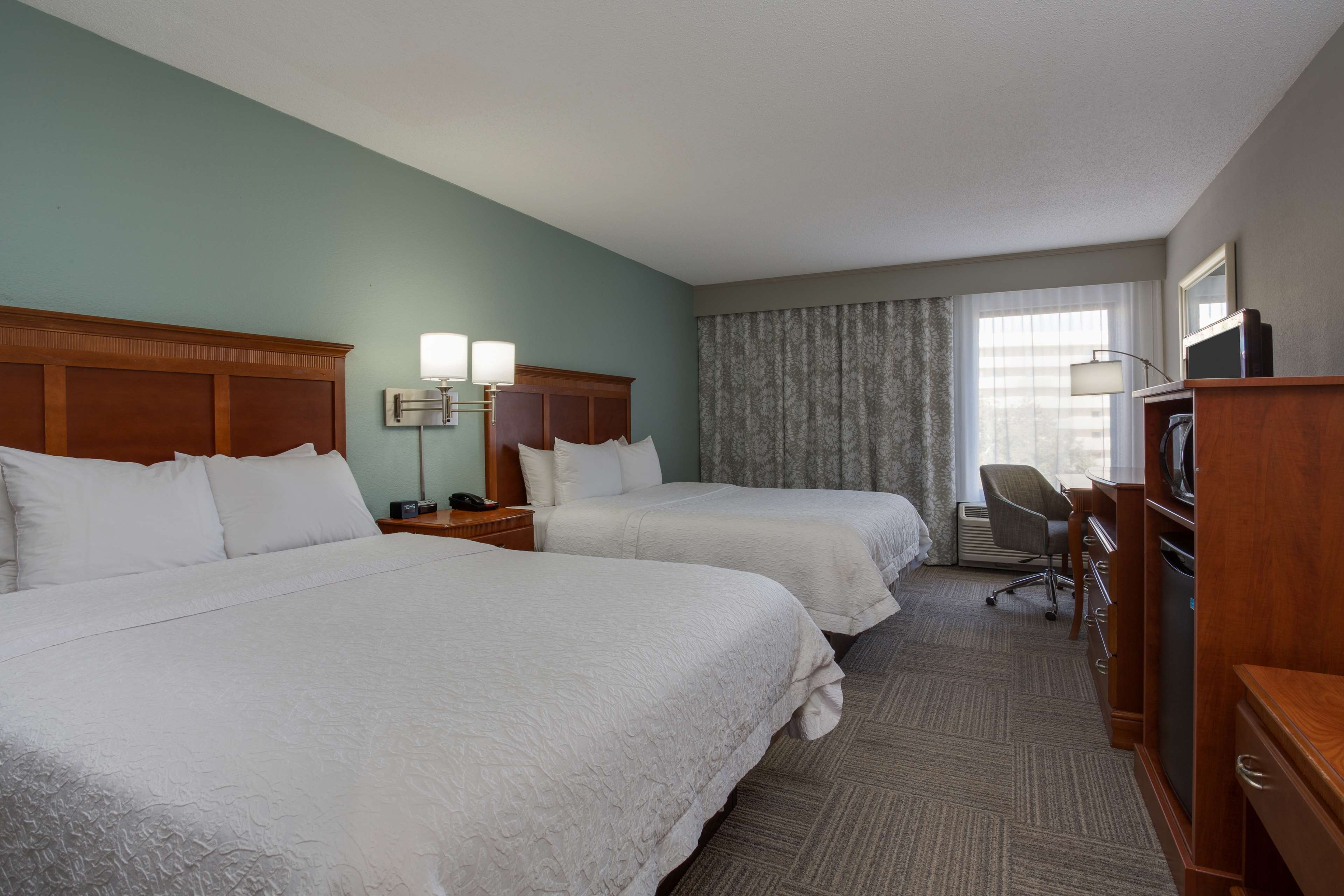 Hampton Inn Harbourgate Room Type - 2 QNS HEARING ACC NOSMOK