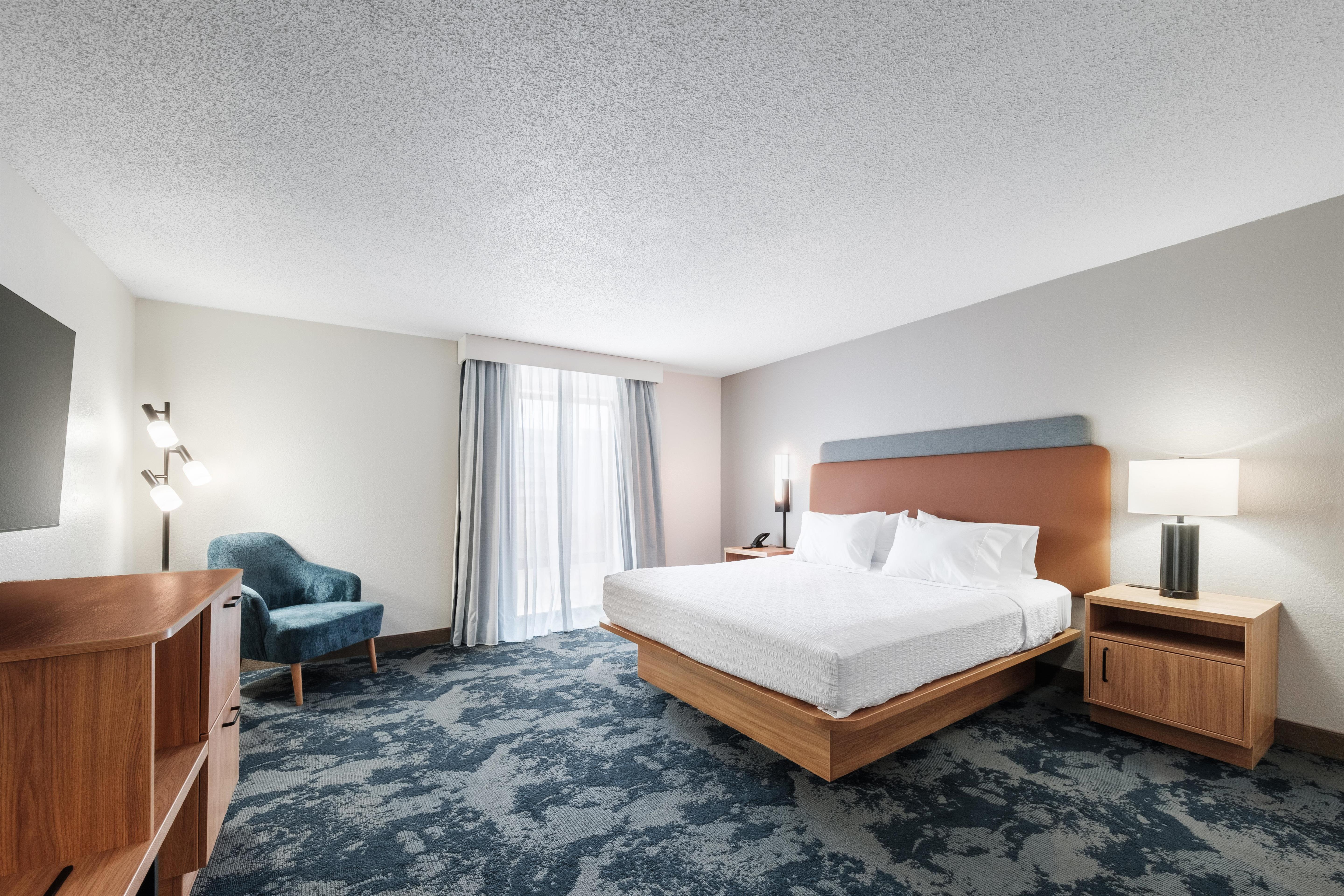 Hampton Inn Harbourgate Room Type - 1 KING STE SOFABED NONSMOK