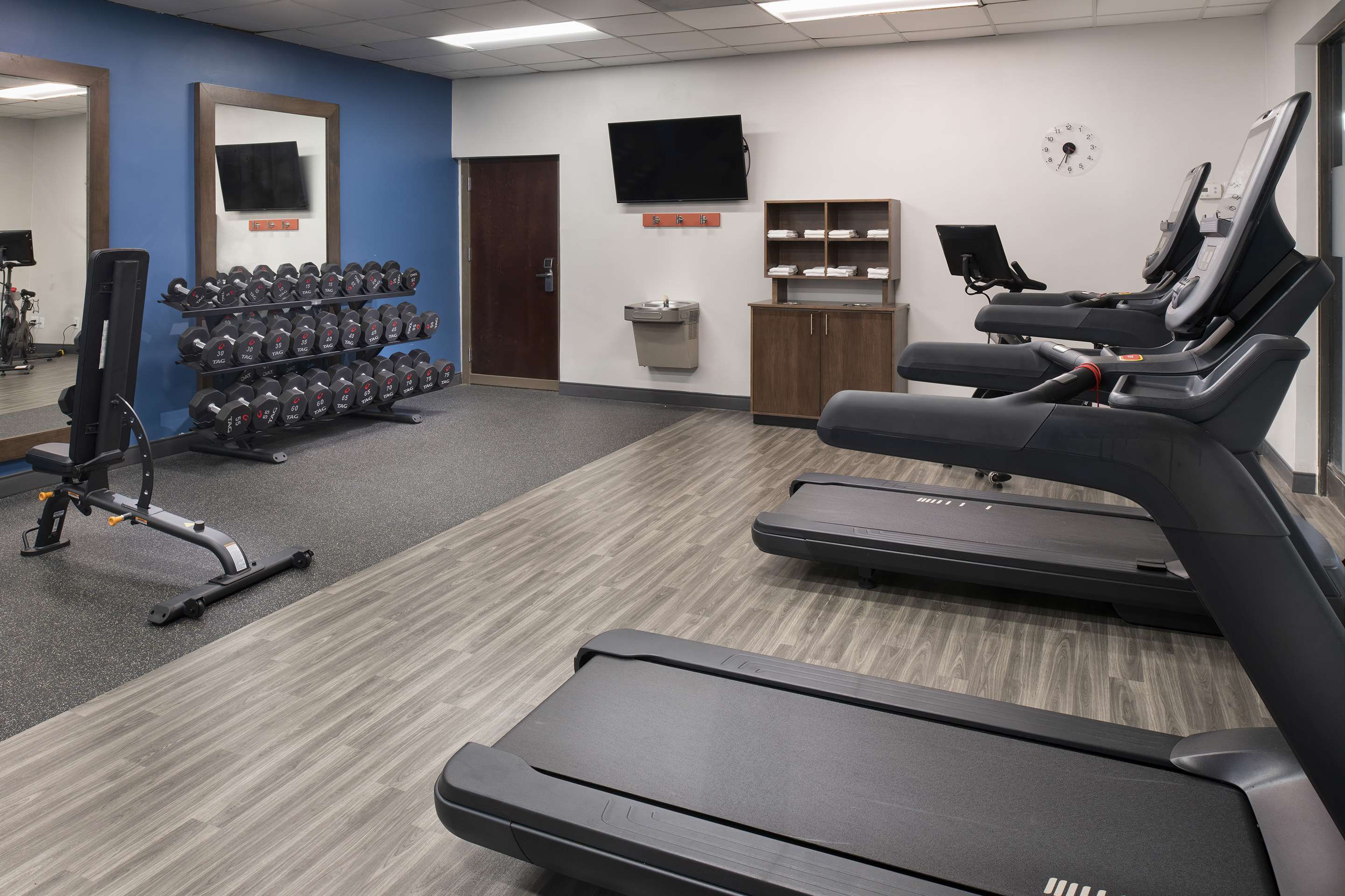 Health club fitness center gym | Hampton Inn Northwood