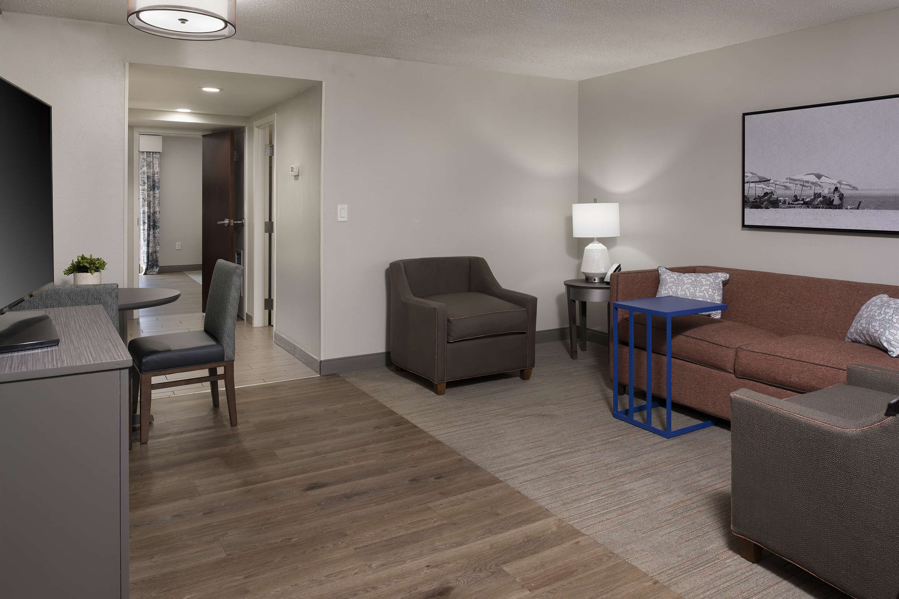 Guest room