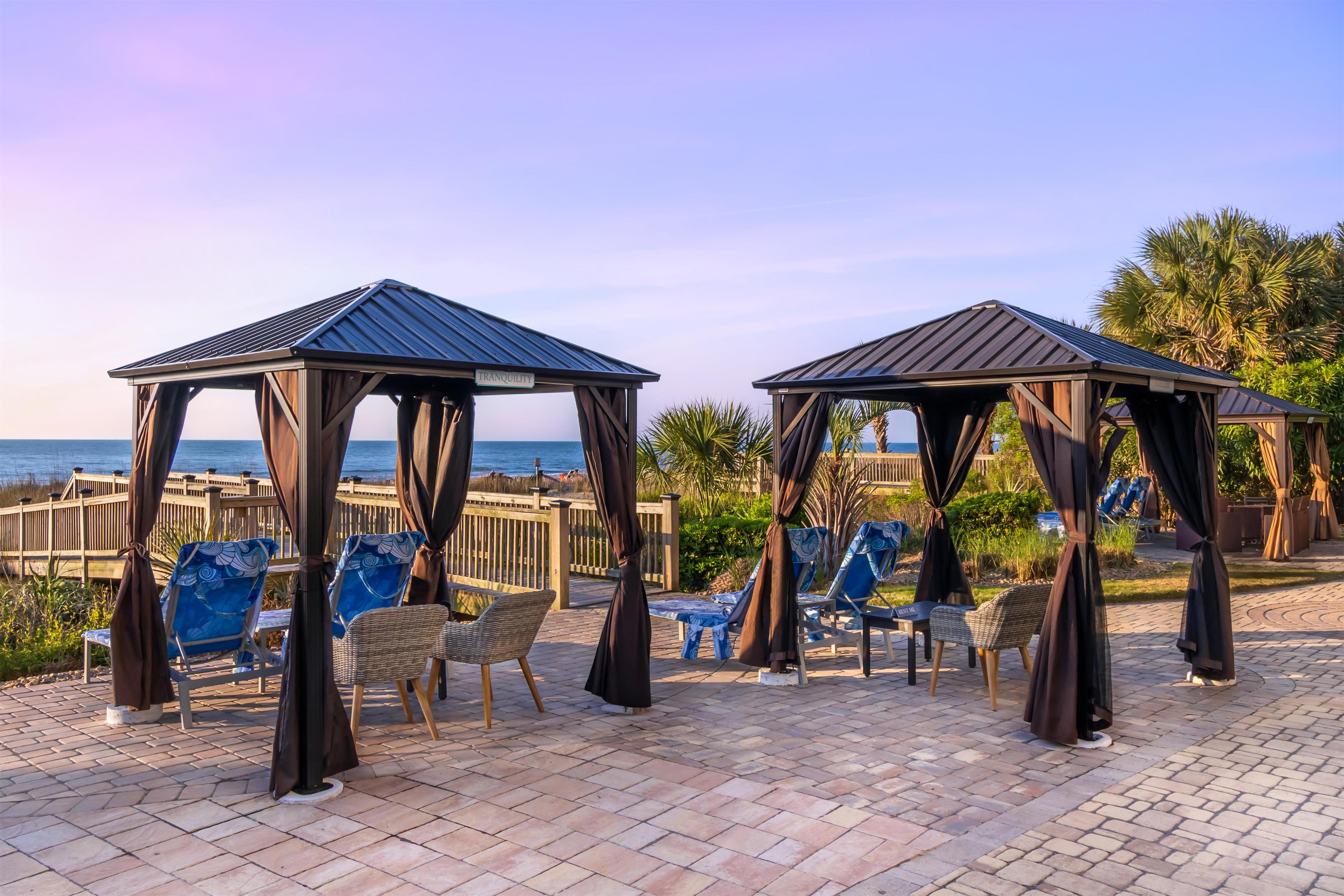 Pool | Hilton Grand Vacations Club Ocean 22 Myrtle Beach.