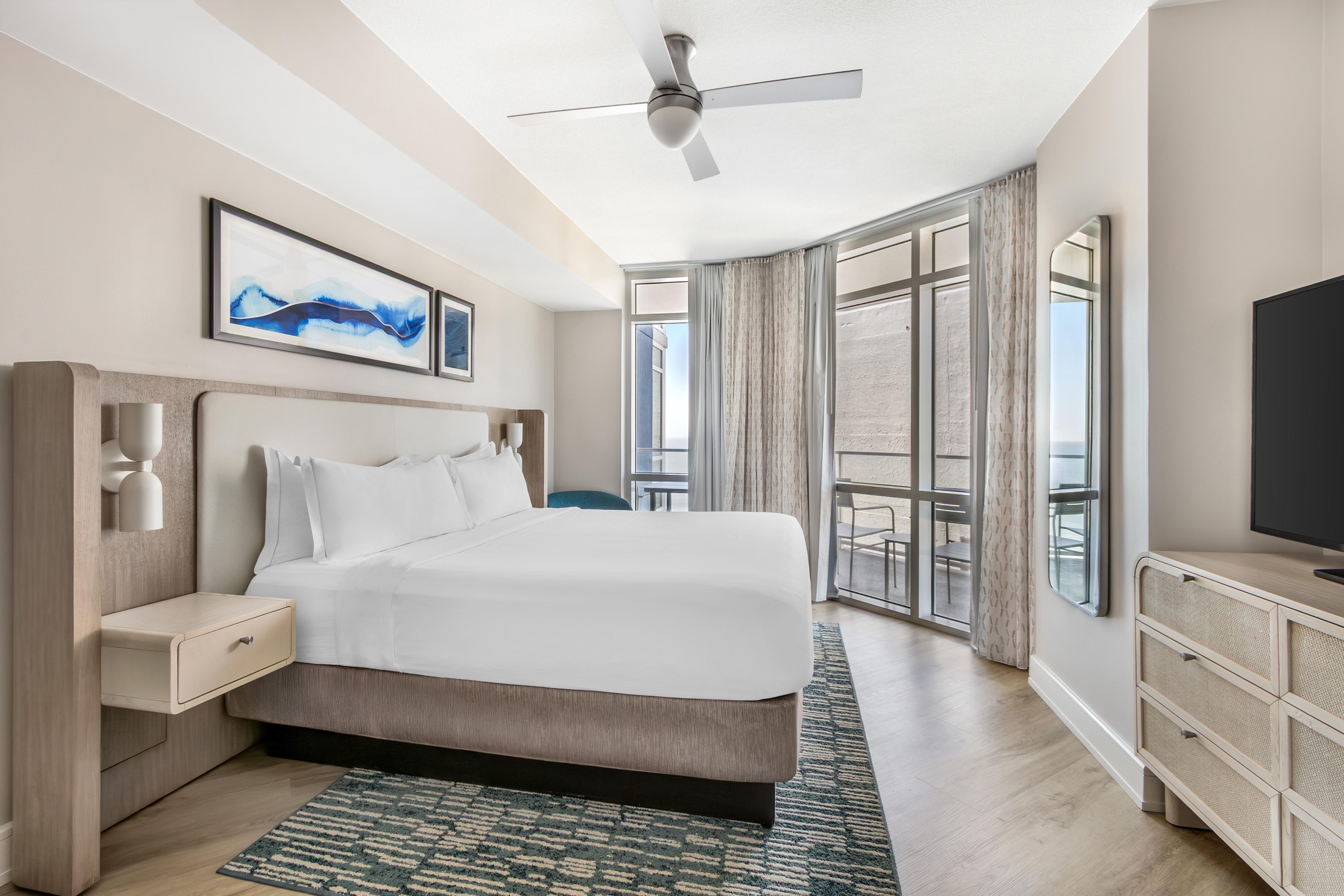Ocean 22 By Hilton Grand Vacations Room Type - 2-BDRM OCN VW HR ACC 1K 2Q
