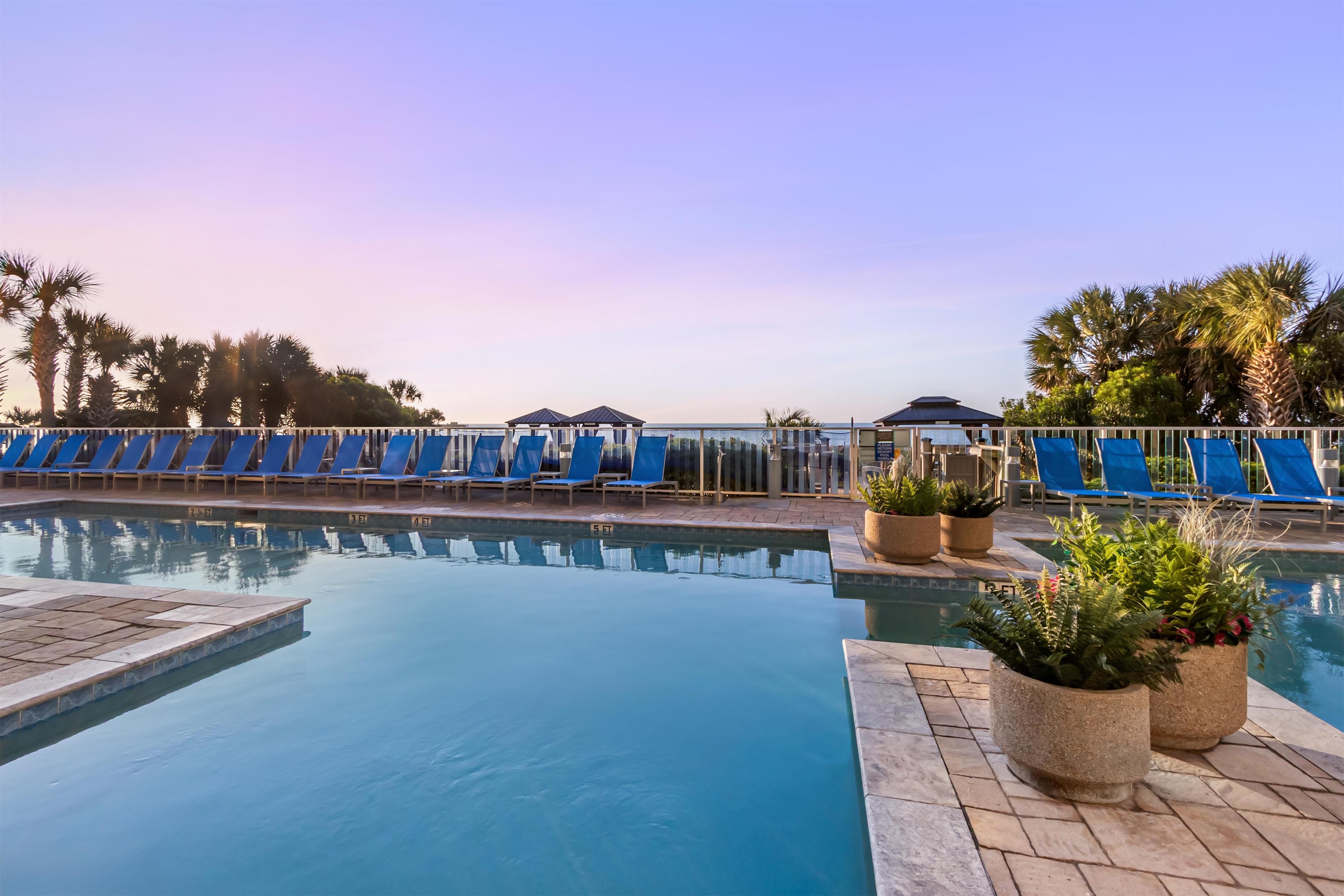 Pool | Hilton Grand Vacations Club Ocean 22 Myrtle Beach.