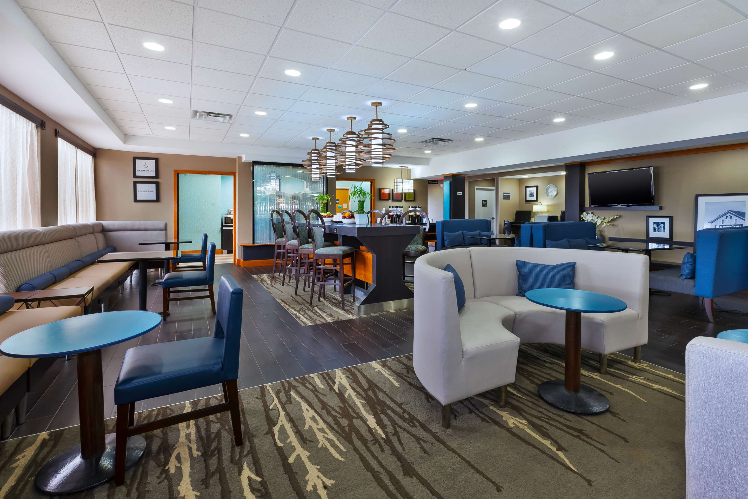 Lobby | Hampton Inn Marysville