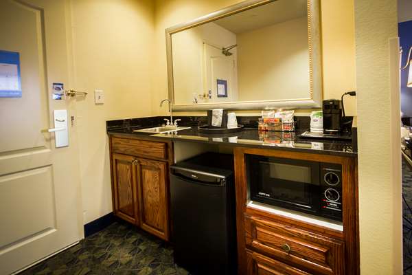  - Hampton Inn & Suites Natchez