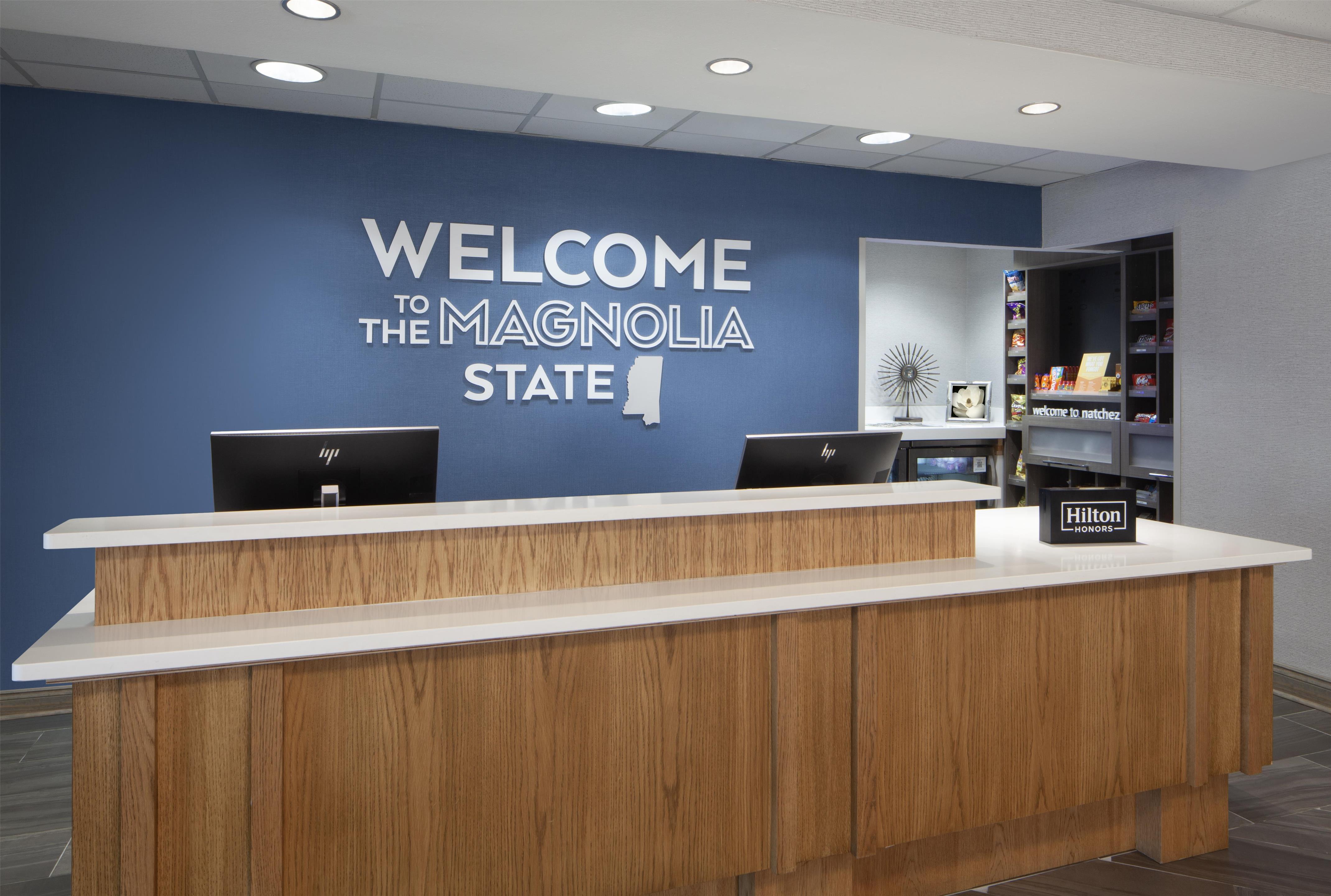 Reception | Hampton Inn & Suites Natchez