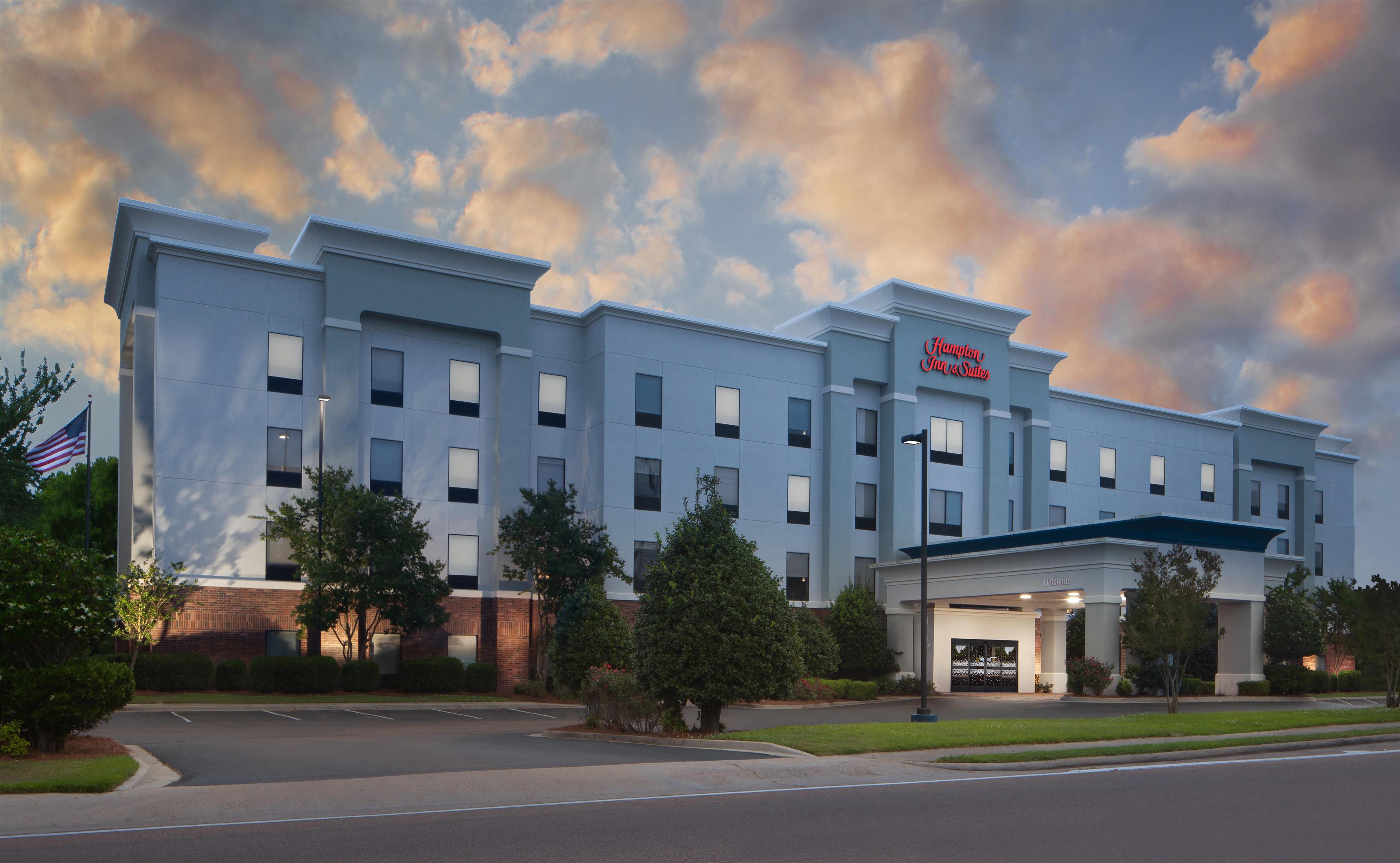 Exterior | Hampton Inn & Suites Natchez