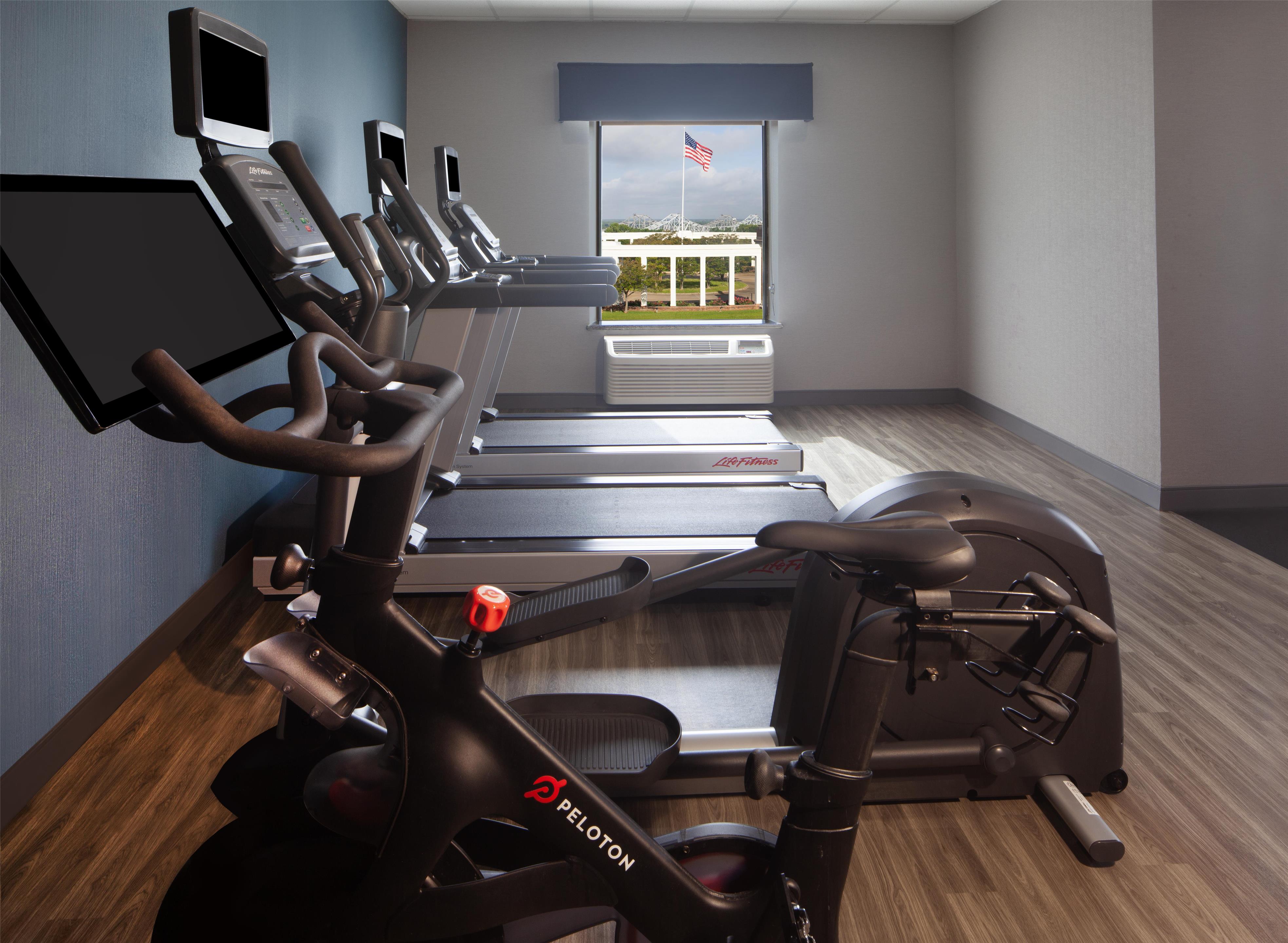 Health club fitness center gym | Hampton Inn & Suites Natchez