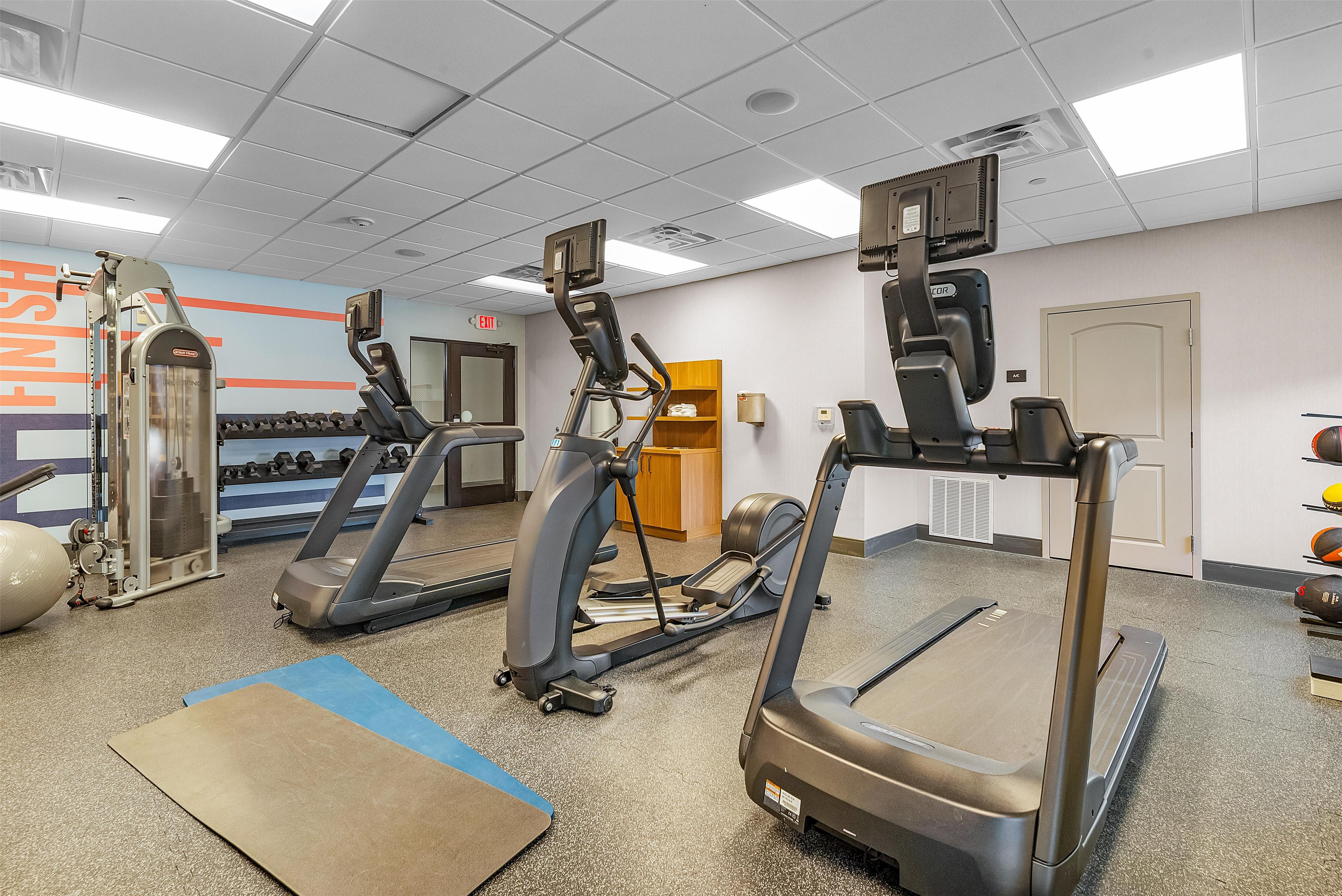 Health club fitness center gym | Hampton Inn & Suites New Braunfels