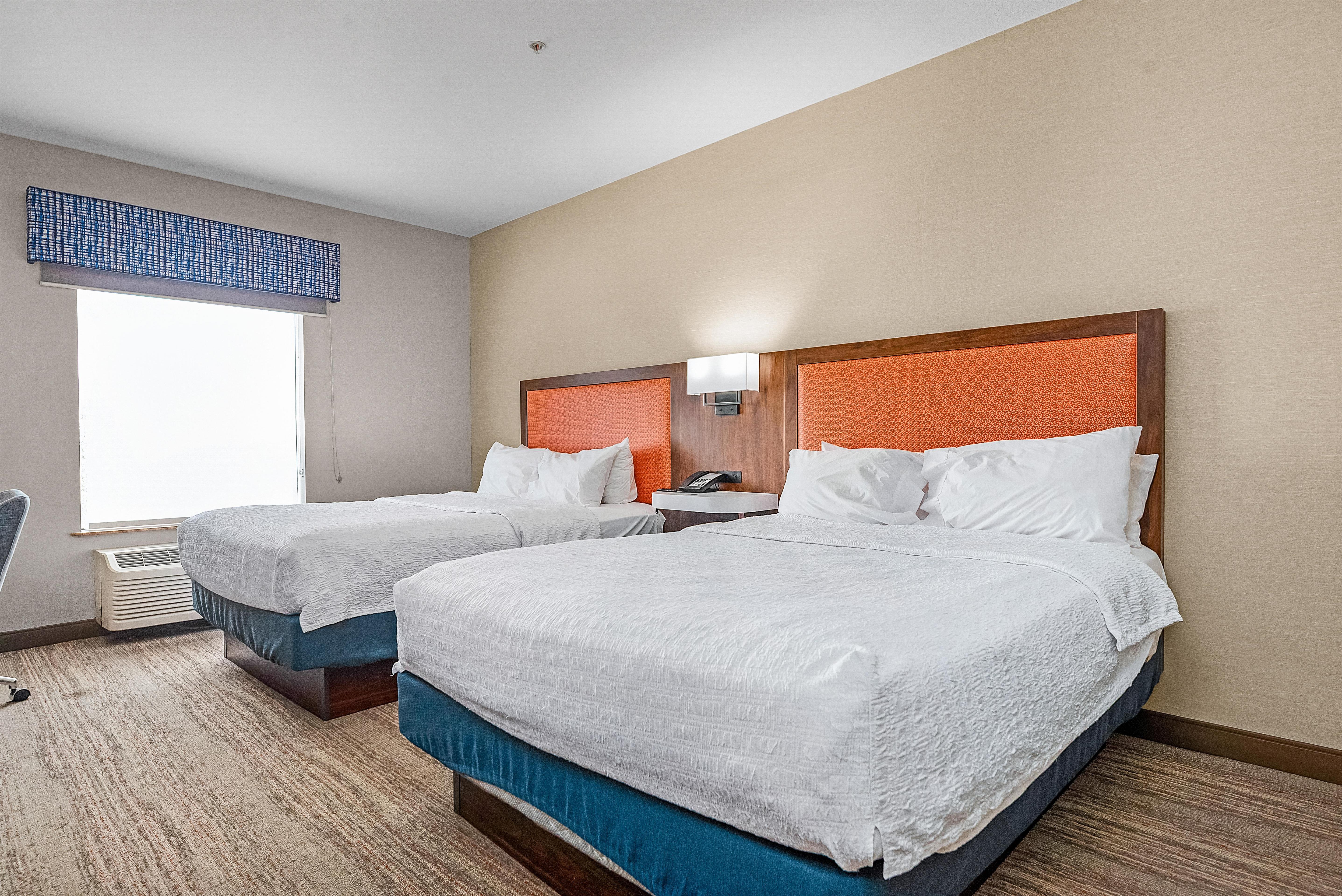 Hampton Inn & Suites New Braunfels, TX Room Type - 2 QUEEN BEDS NONSMOKING