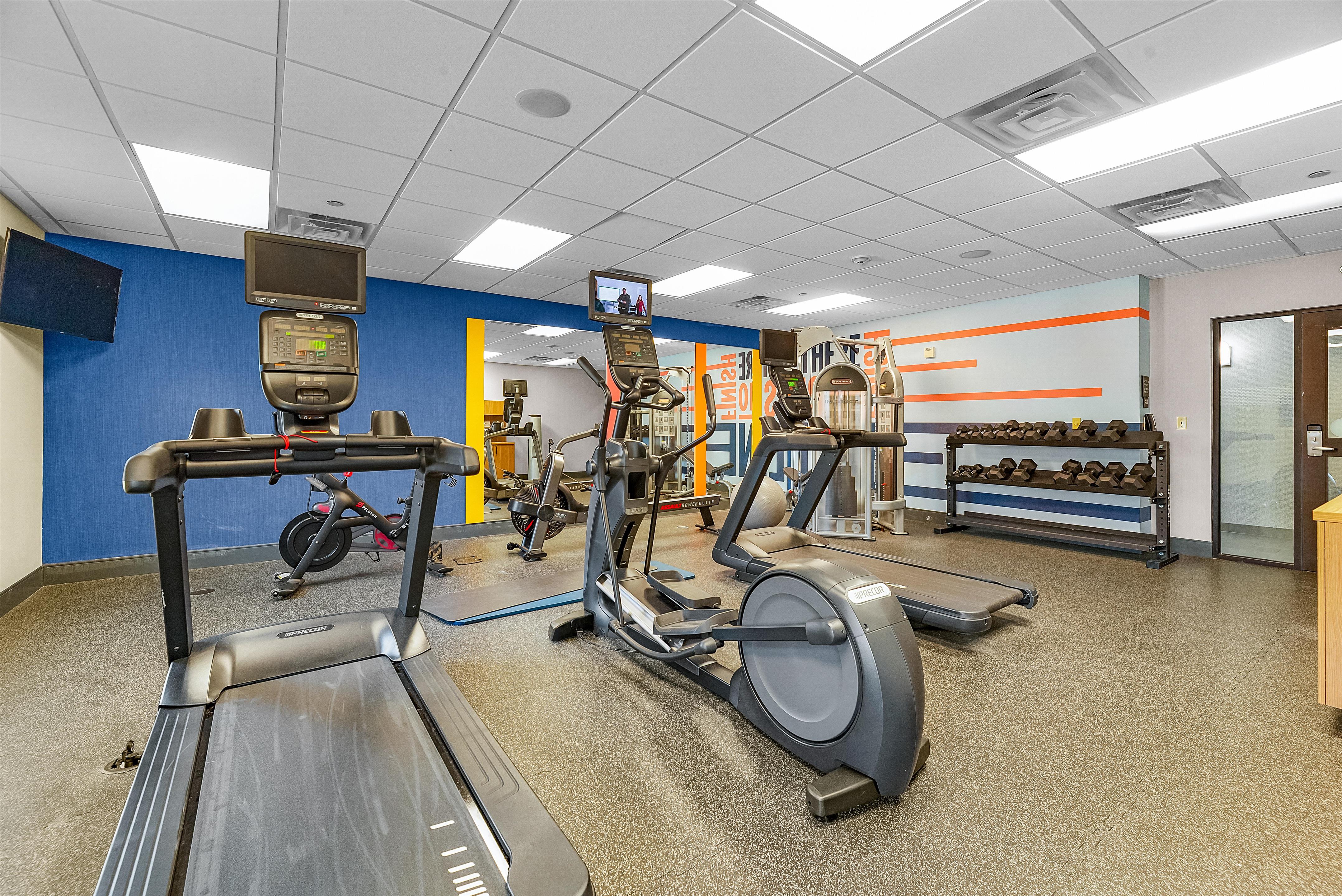 Health club fitness center gym | Hampton Inn & Suites New Braunfels