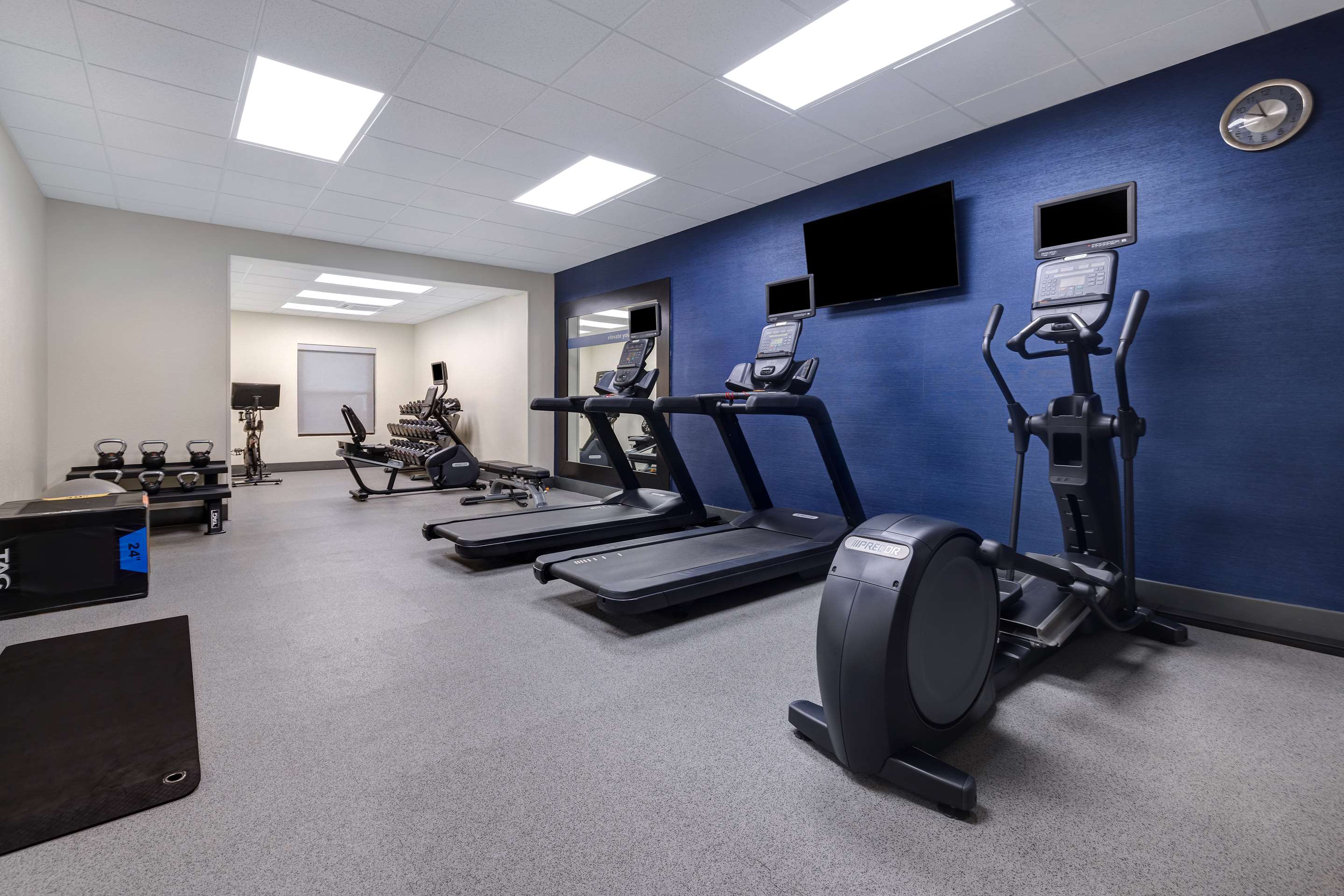 Health club fitness center gym | Hampton Inn Natchitoches