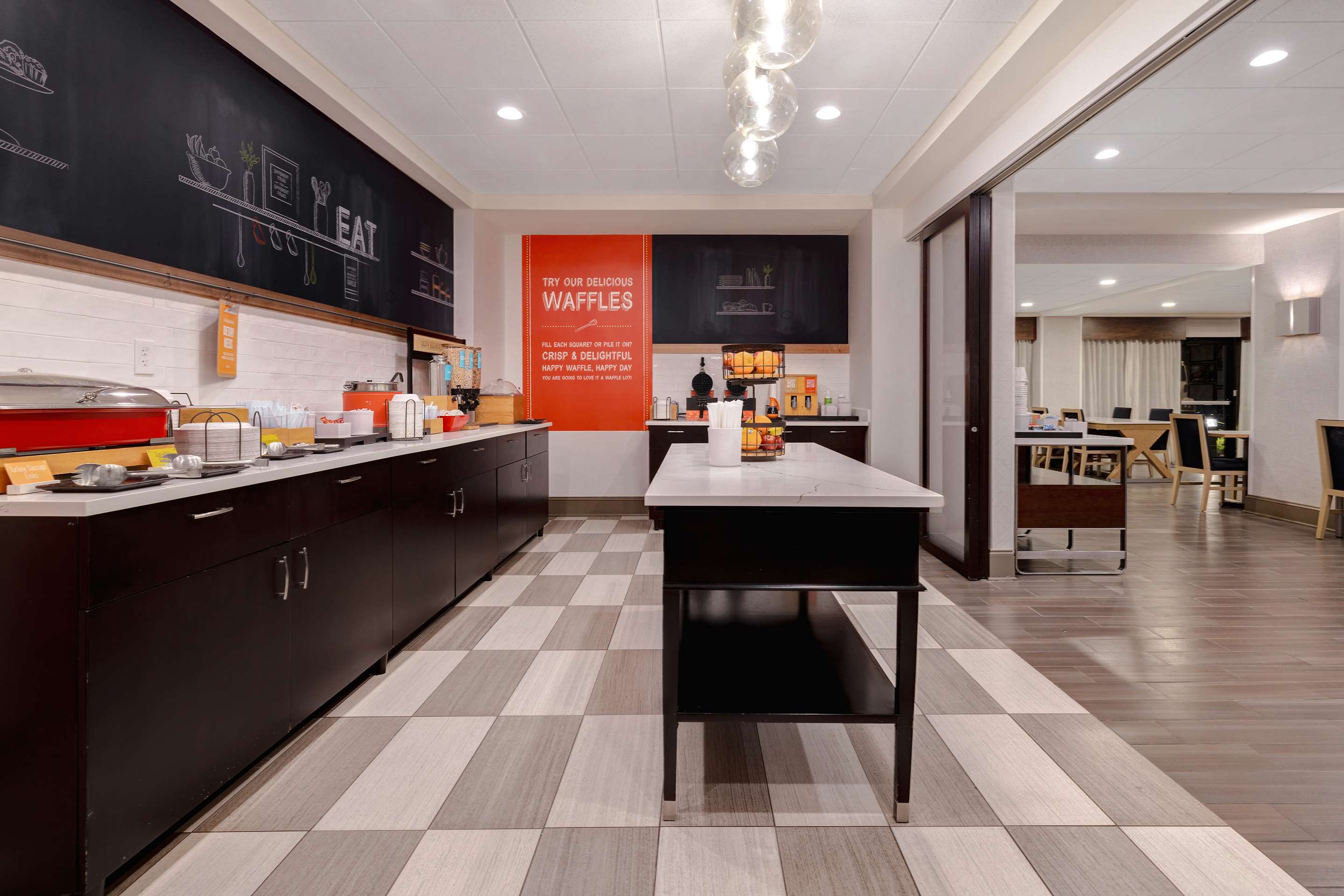 Breakfast Area | Hampton Inn Natchitoches