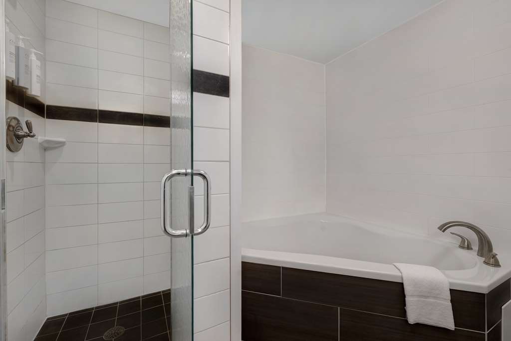 Hampton Inn by Hilton Natchitoches Room Type - 1KING BED DELUXE RM NOSMOK
