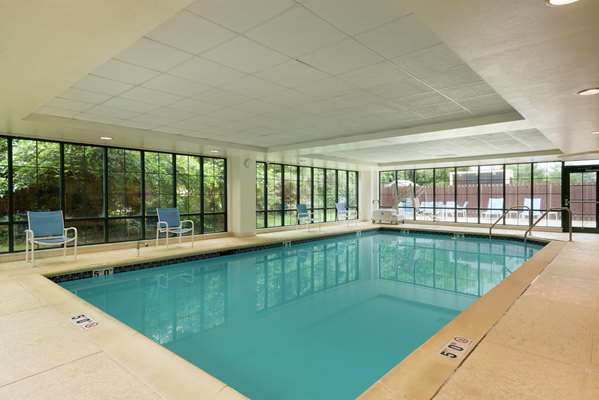 Pool - Homewood Suites by Hilton Newark - I-95, Exit 1B