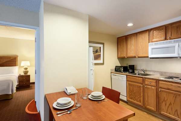  - Homewood Suites by Hilton Newark - I-95, Exit 1B