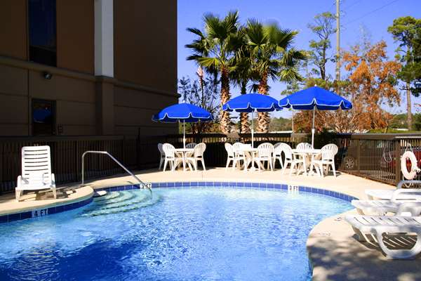 Pool - Hampton Inn Niceville
