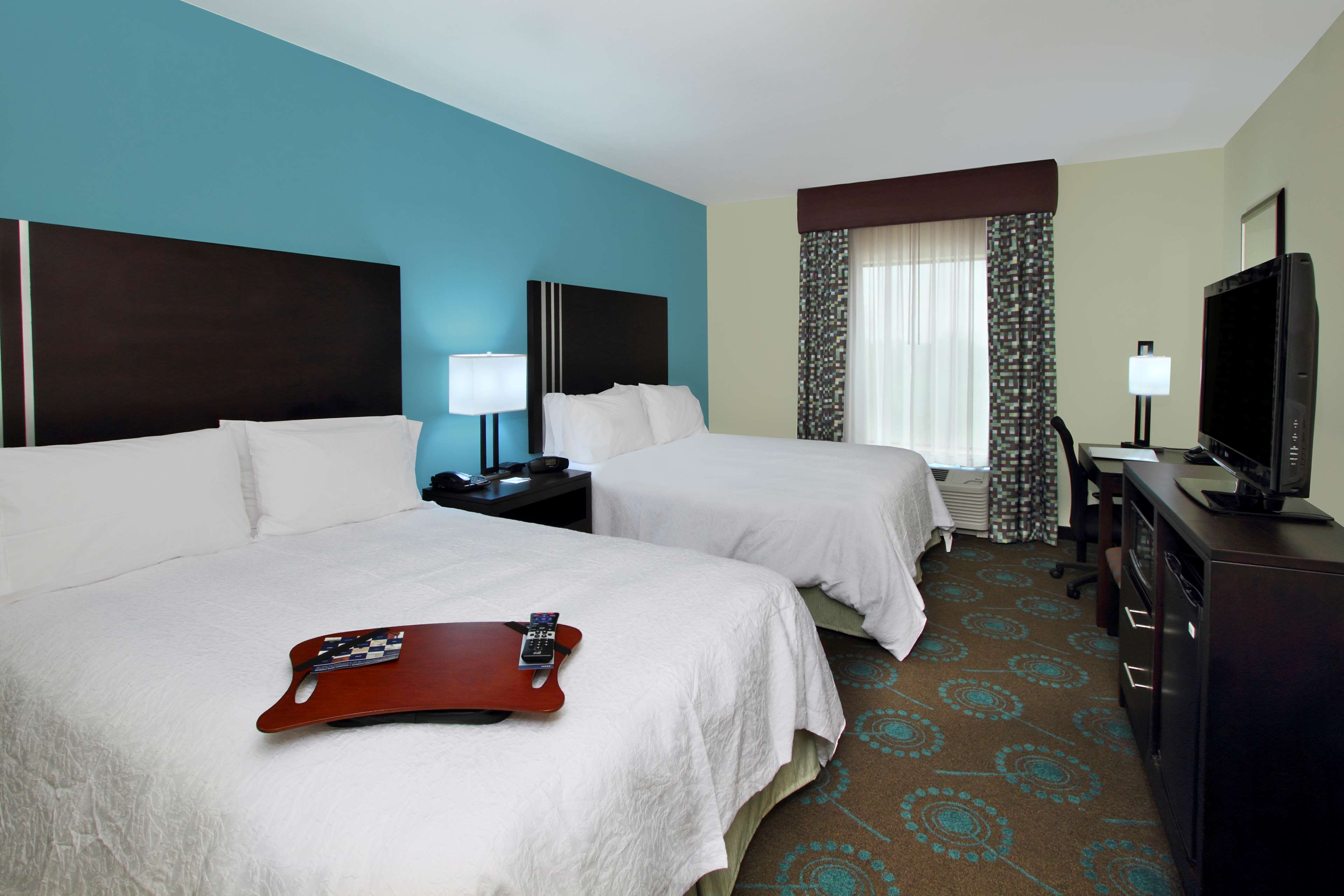 Hampton Inn Beeville Room Type - 2QN MOB/HEARING ACC TUB NS