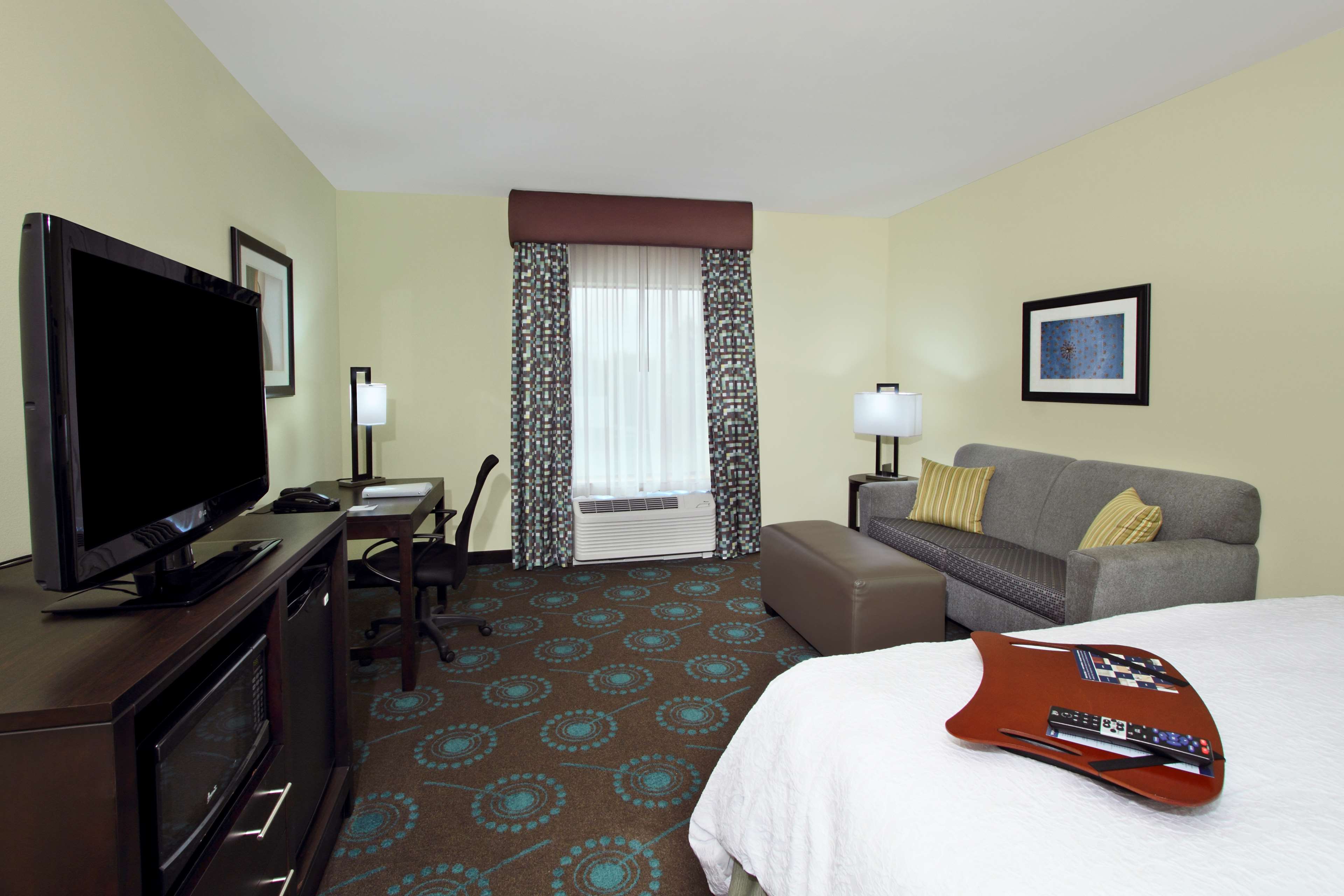 Hampton Inn Beeville Room Type - 1KNG MOB/HEAR ACC W/TUB NS
