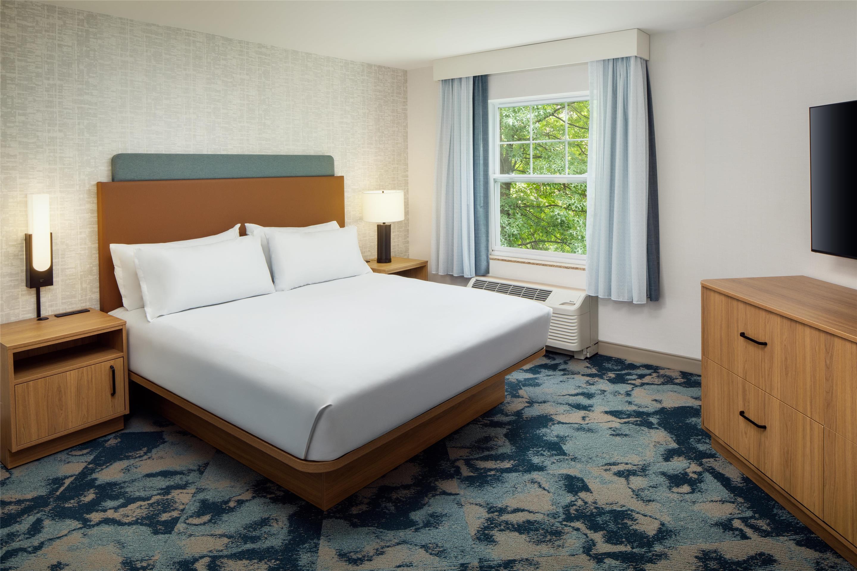 Guest room