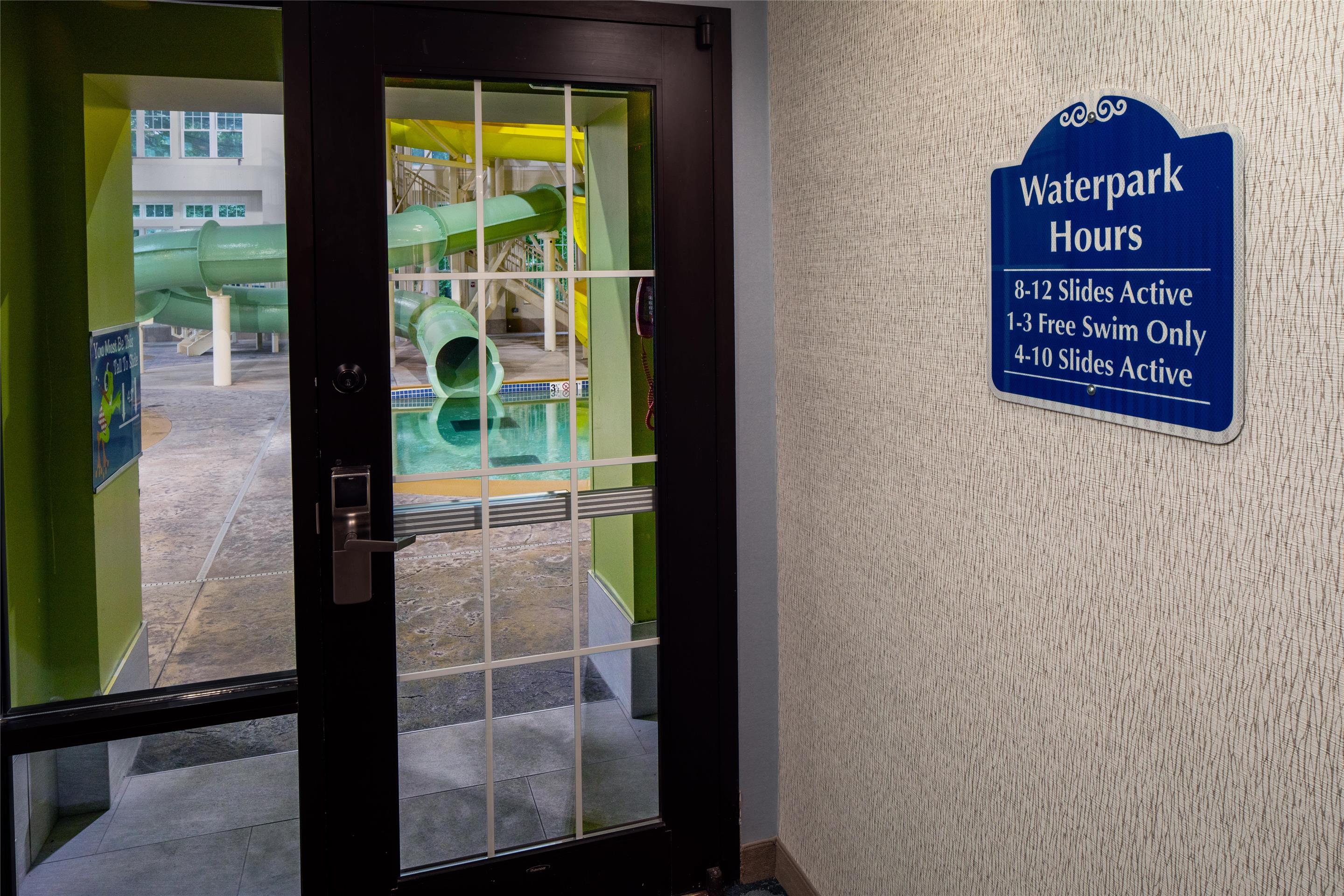 Pool | Hampton Inn & Suites North Conway
