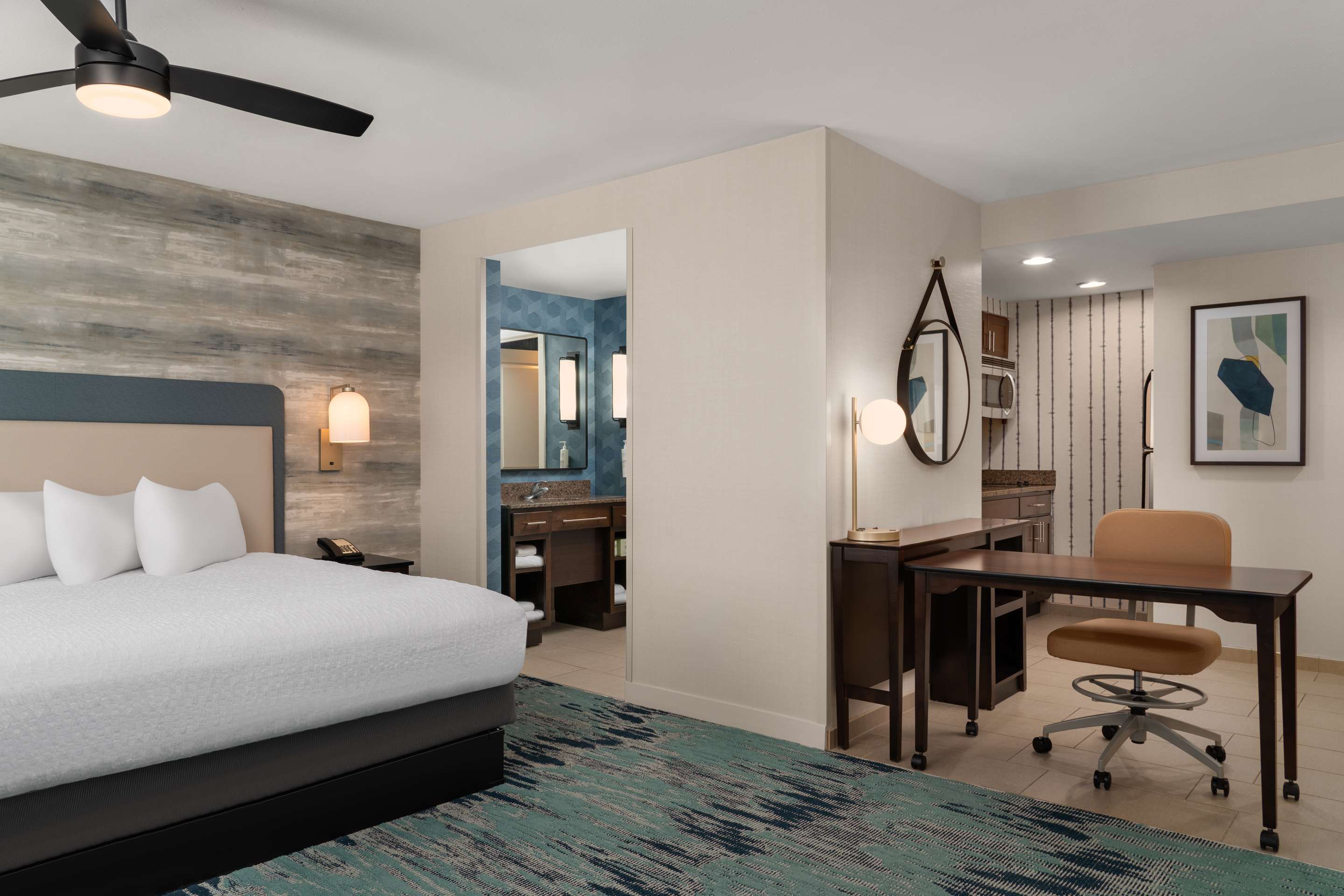 Guest room