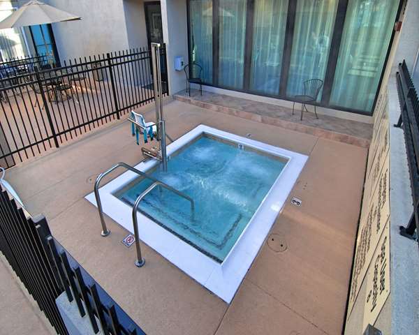 Pool - Hampton Inn & Suites Mountain View