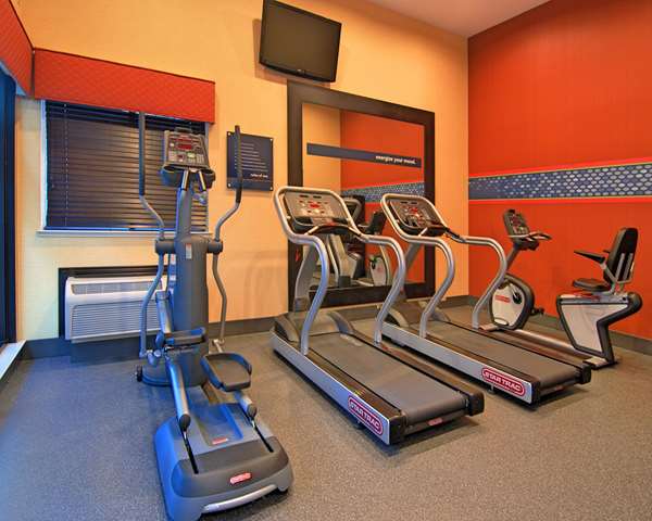 Fitness/ Exercise Room - Hampton Inn & Suites Mountain View