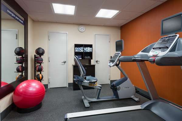 Fitness/ Exercise Room - Hampton Inn Chelsea New York