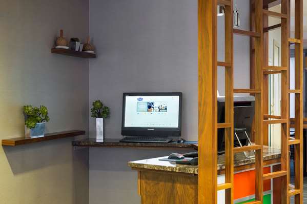 Conference Area - Hampton Inn Chelsea New York