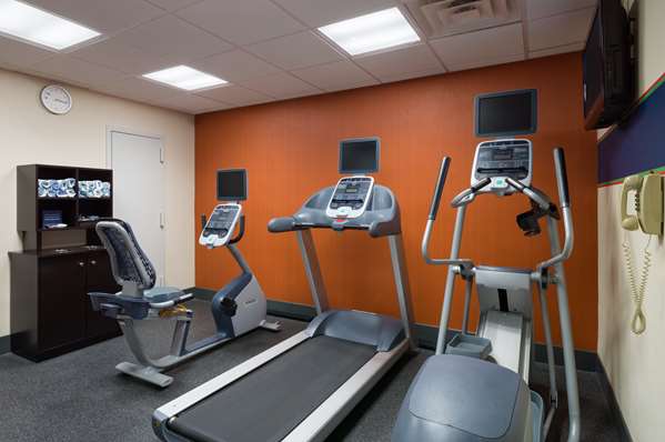 Fitness/ Exercise Room - Hampton Inn Madison Square New York