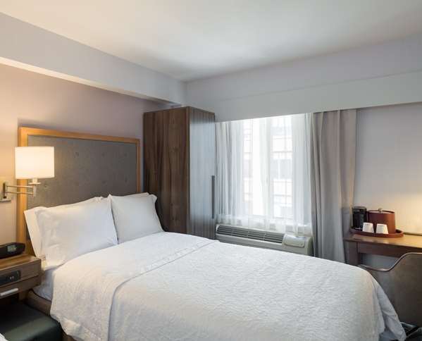  - Hampton Inn Madison Square New York
