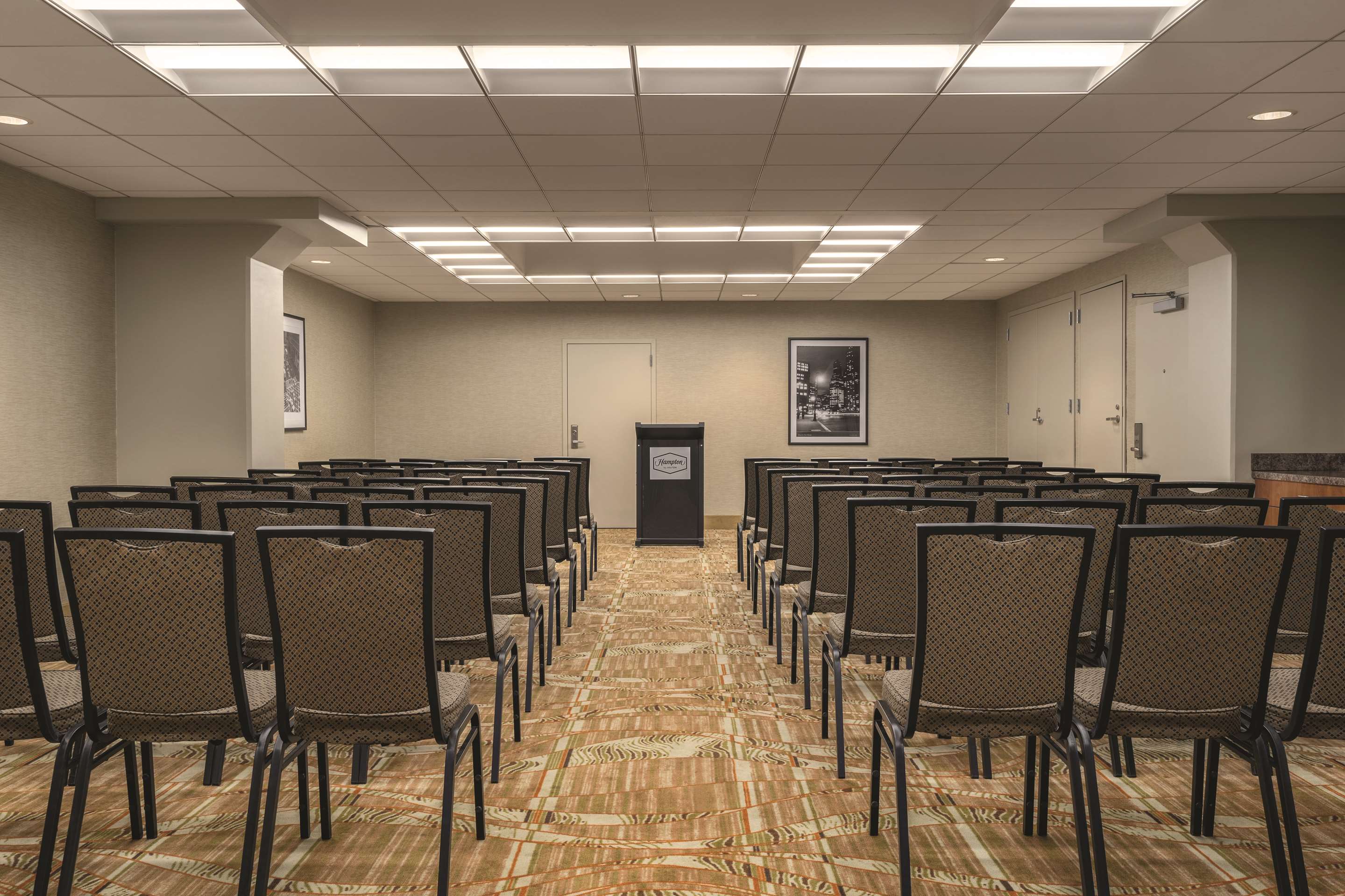 Meeting Room | Hampton Inn New York - LaGuardia Airport