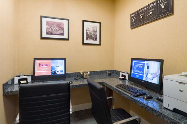 Conference Area - Hampton Inn New York
