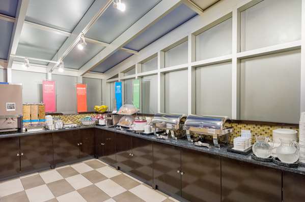 Amenities - Hampton Inn New York