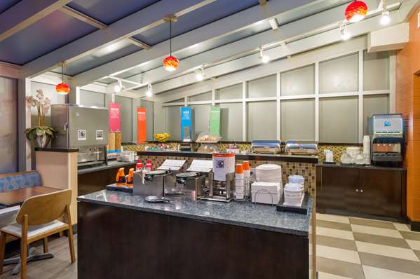 Amenities - Hampton Inn New York