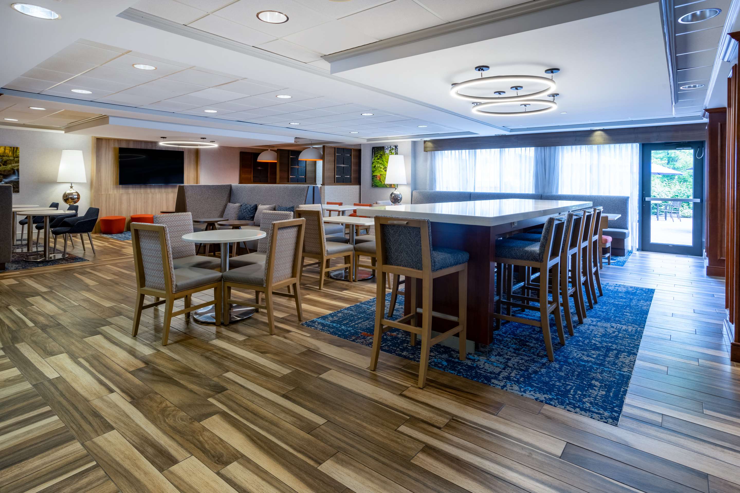 Breakfast Area | Hampton Inn Harriman Woodbury