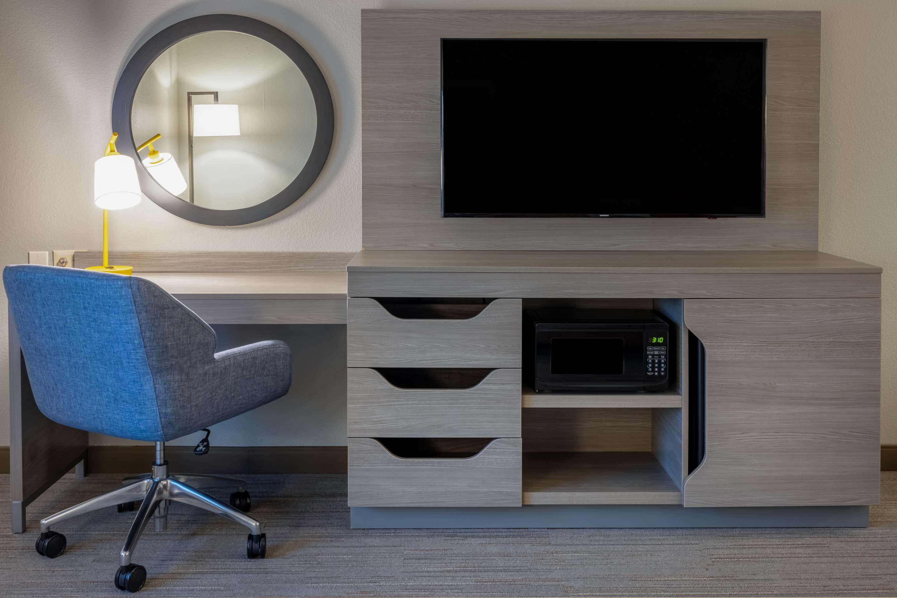 Guest room