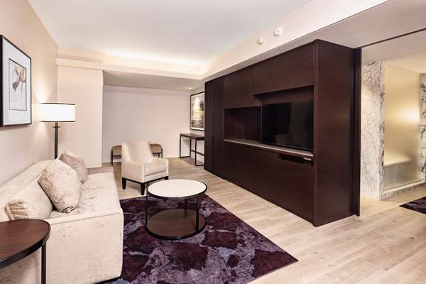  - West 57th Street Hotel by Hilton Club New York