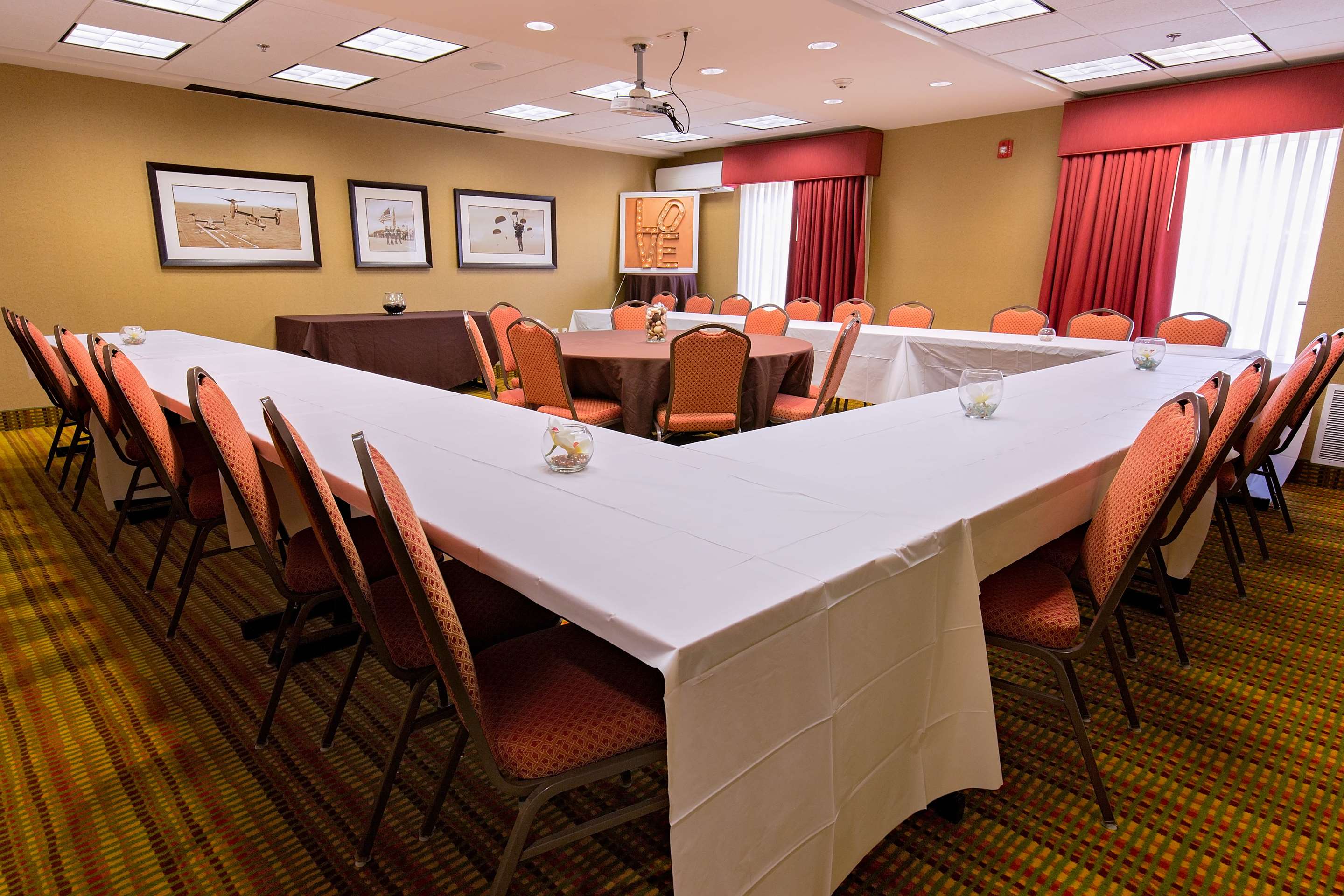 Meeting Room | Hampton Inn & Suites Jacksonville