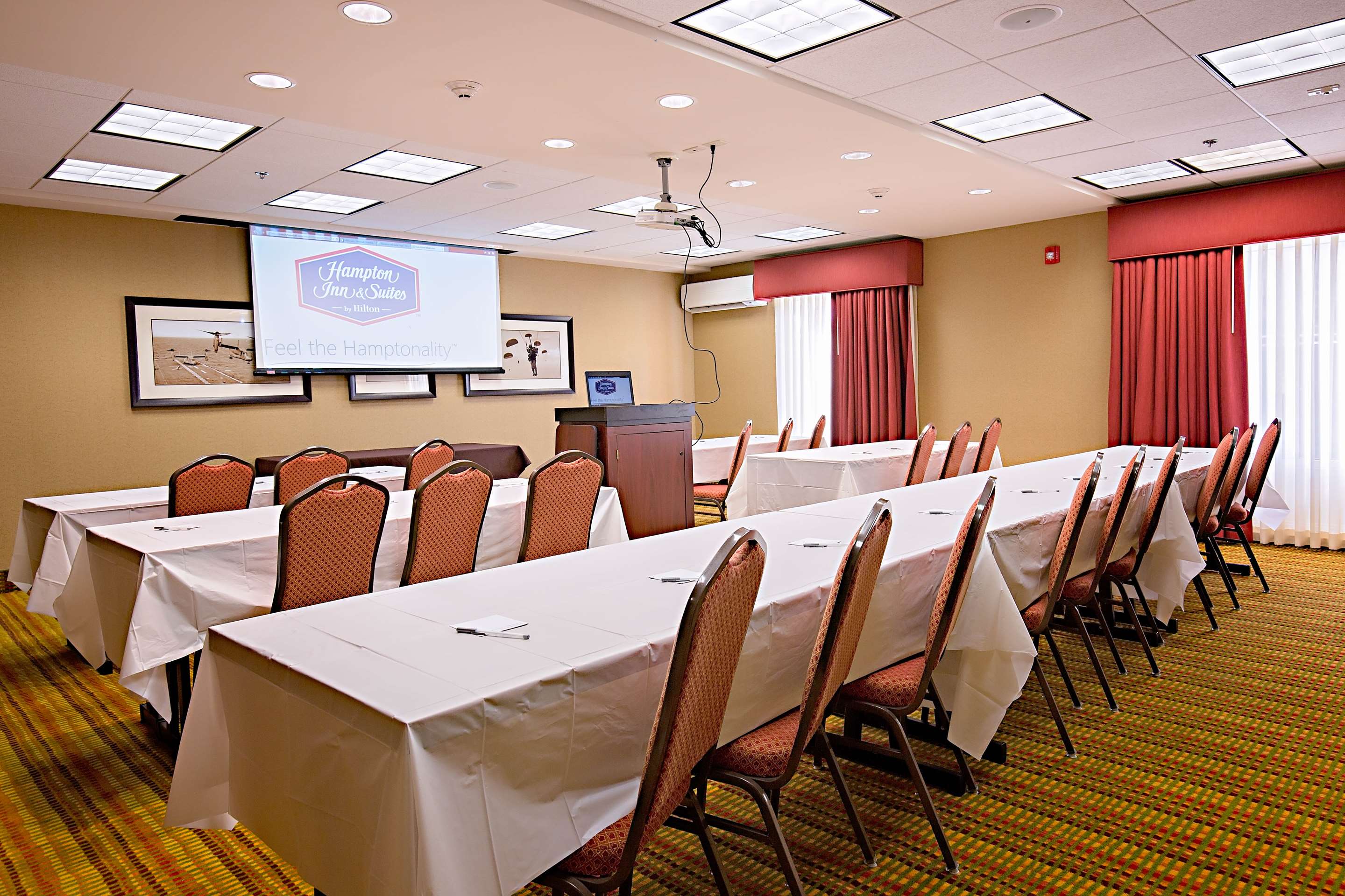 Meeting Room | Hampton Inn & Suites Jacksonville