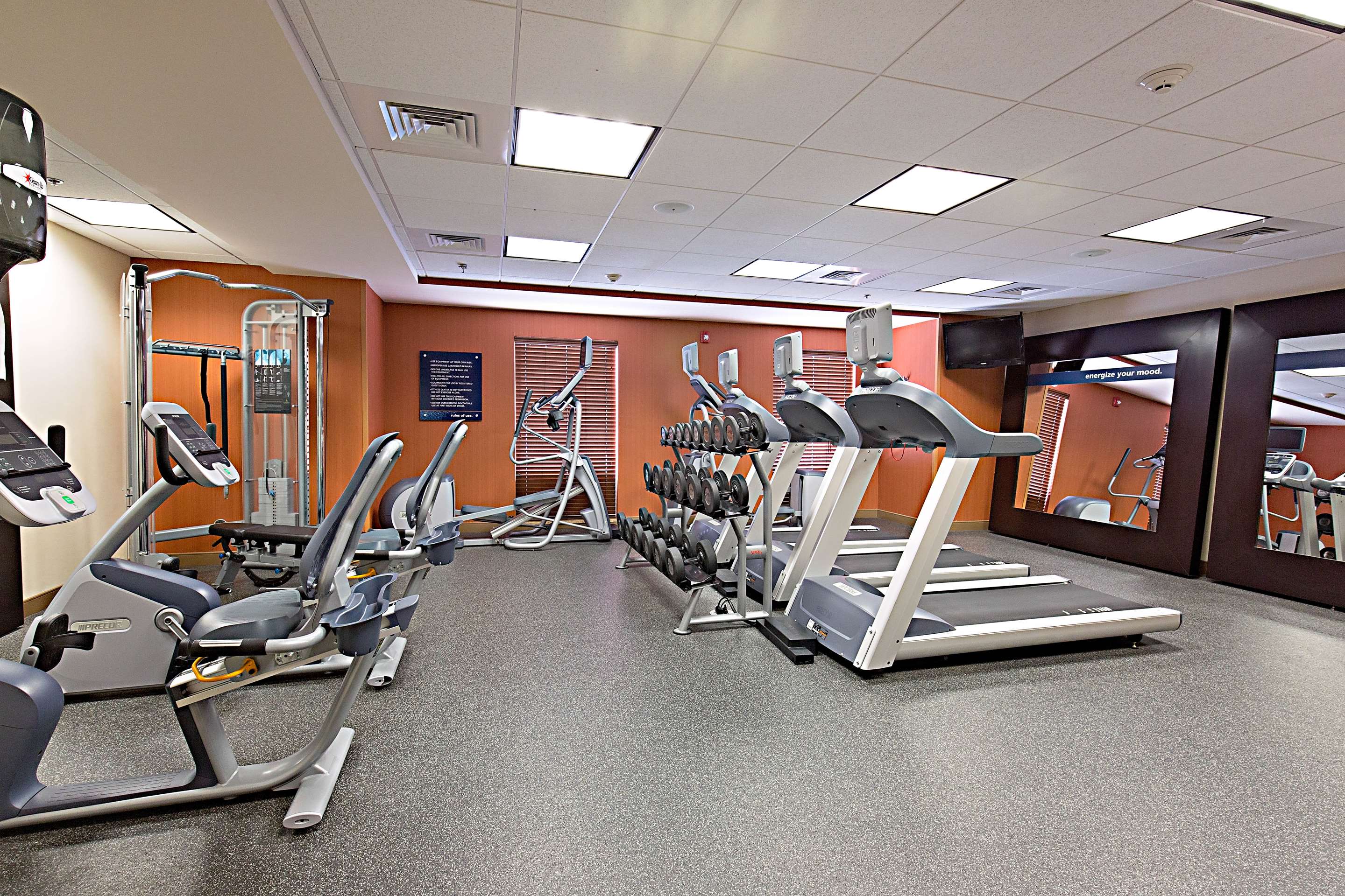 Health club fitness center gym | Hampton Inn & Suites Jacksonville