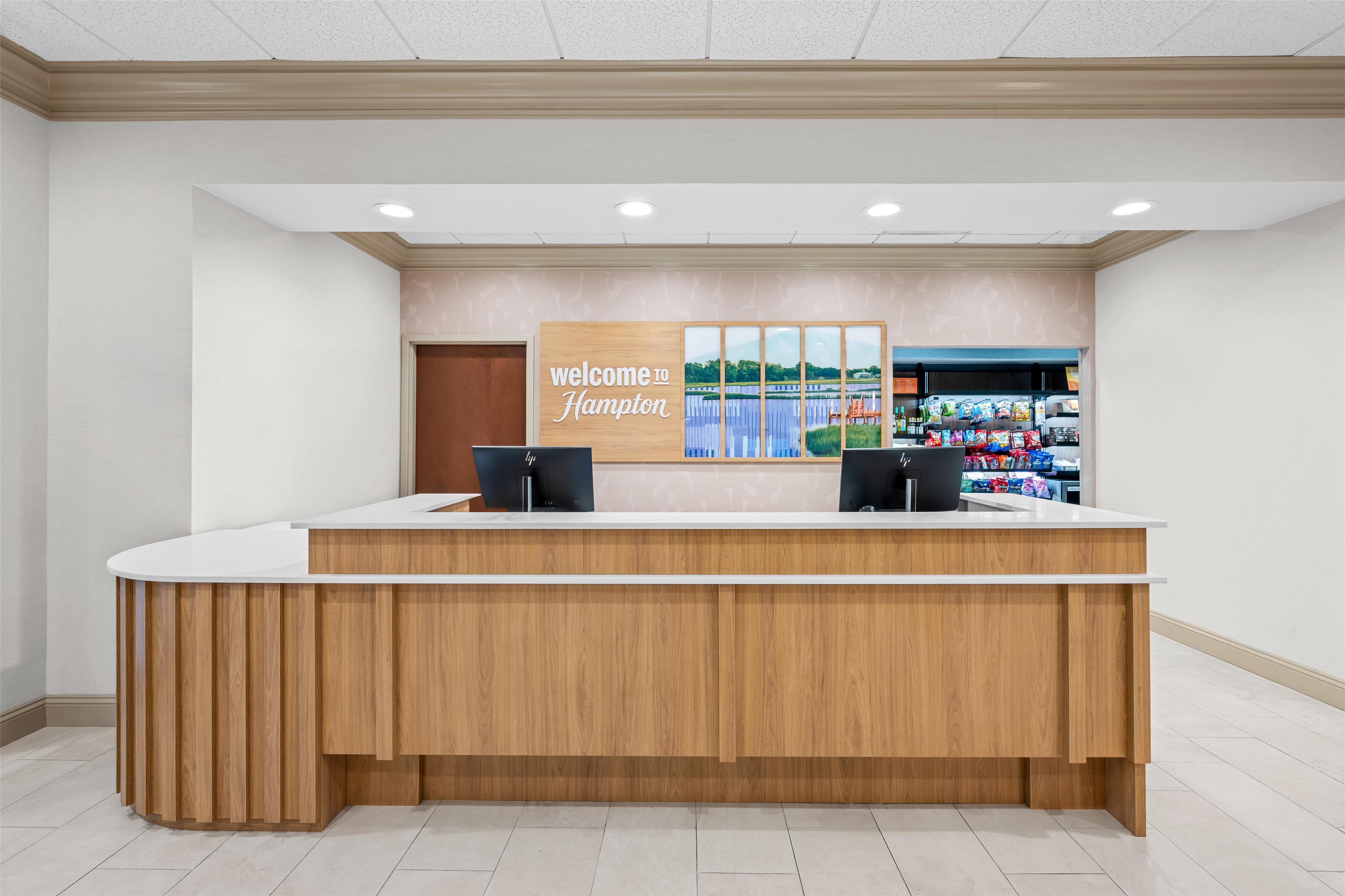 Reception | Hampton Inn & Suites Swansboro Near Camp Lejeune