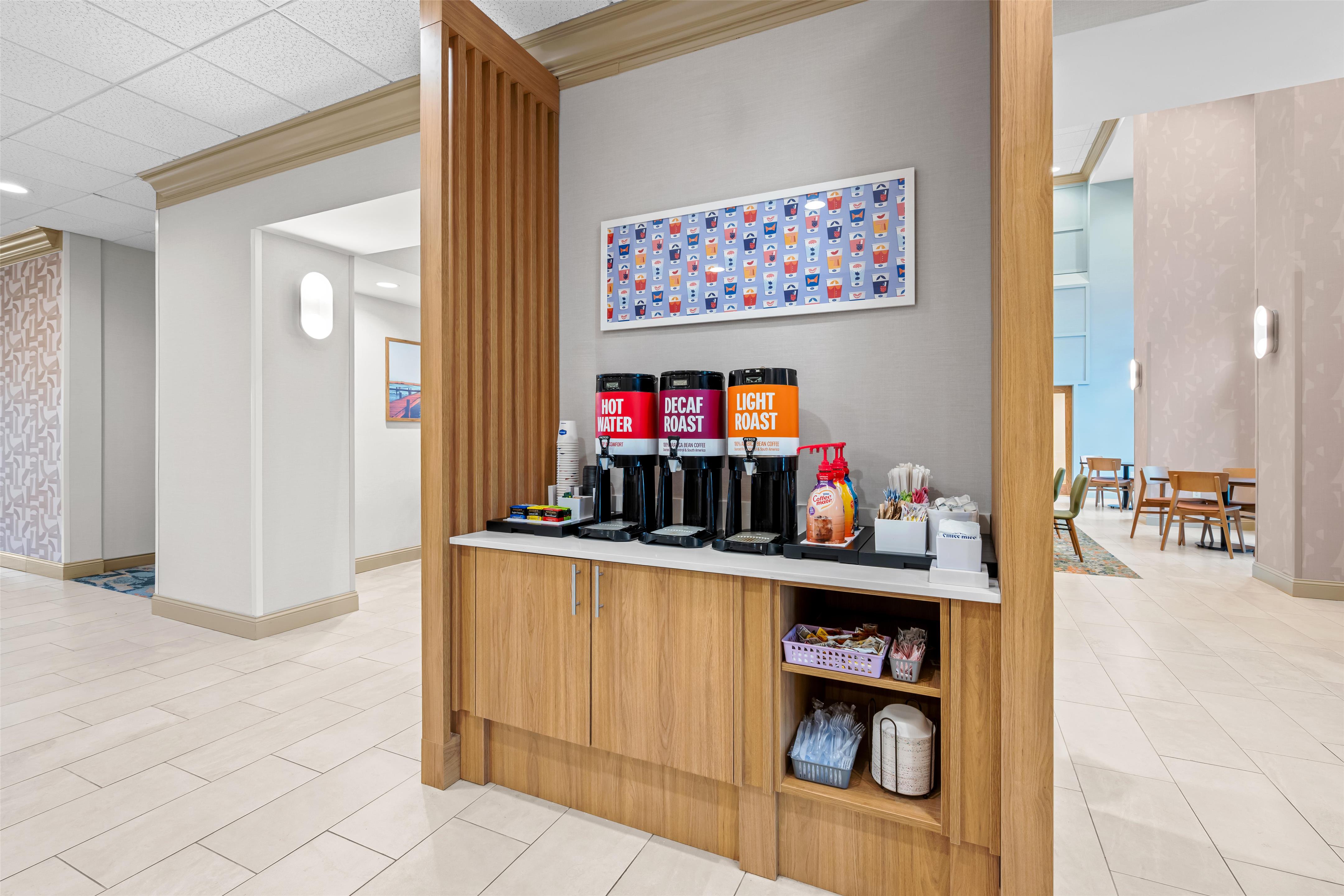Restaurant | Hampton Inn & Suites Swansboro Near Camp Lejeune