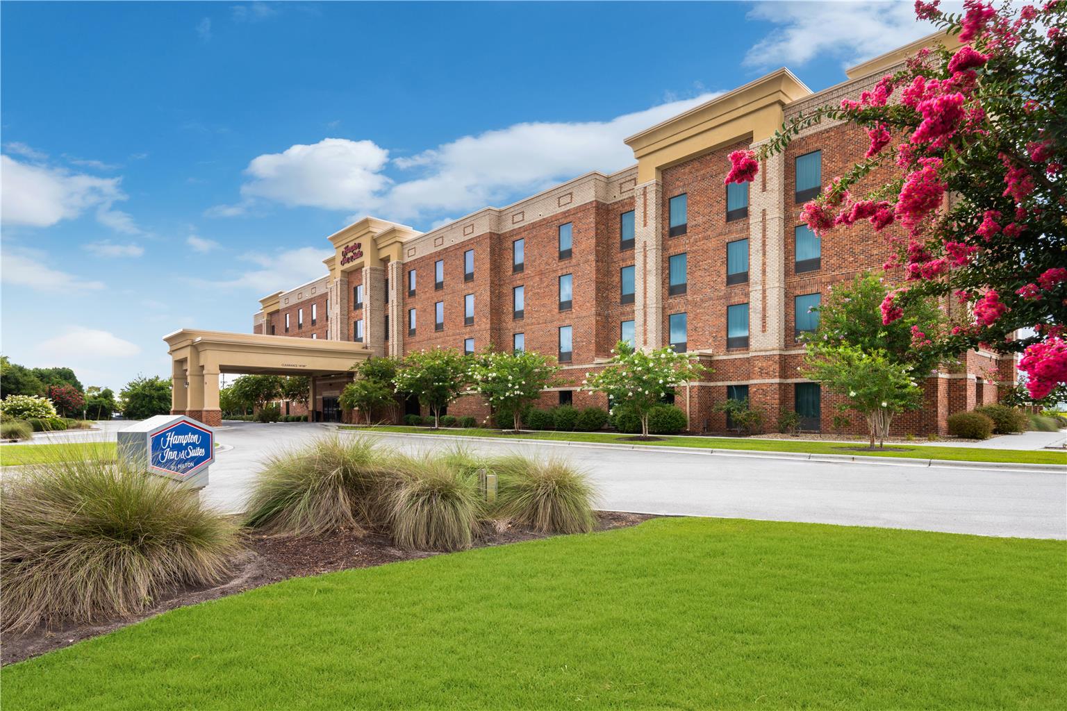 Hampton Inn & Suites Swansboro