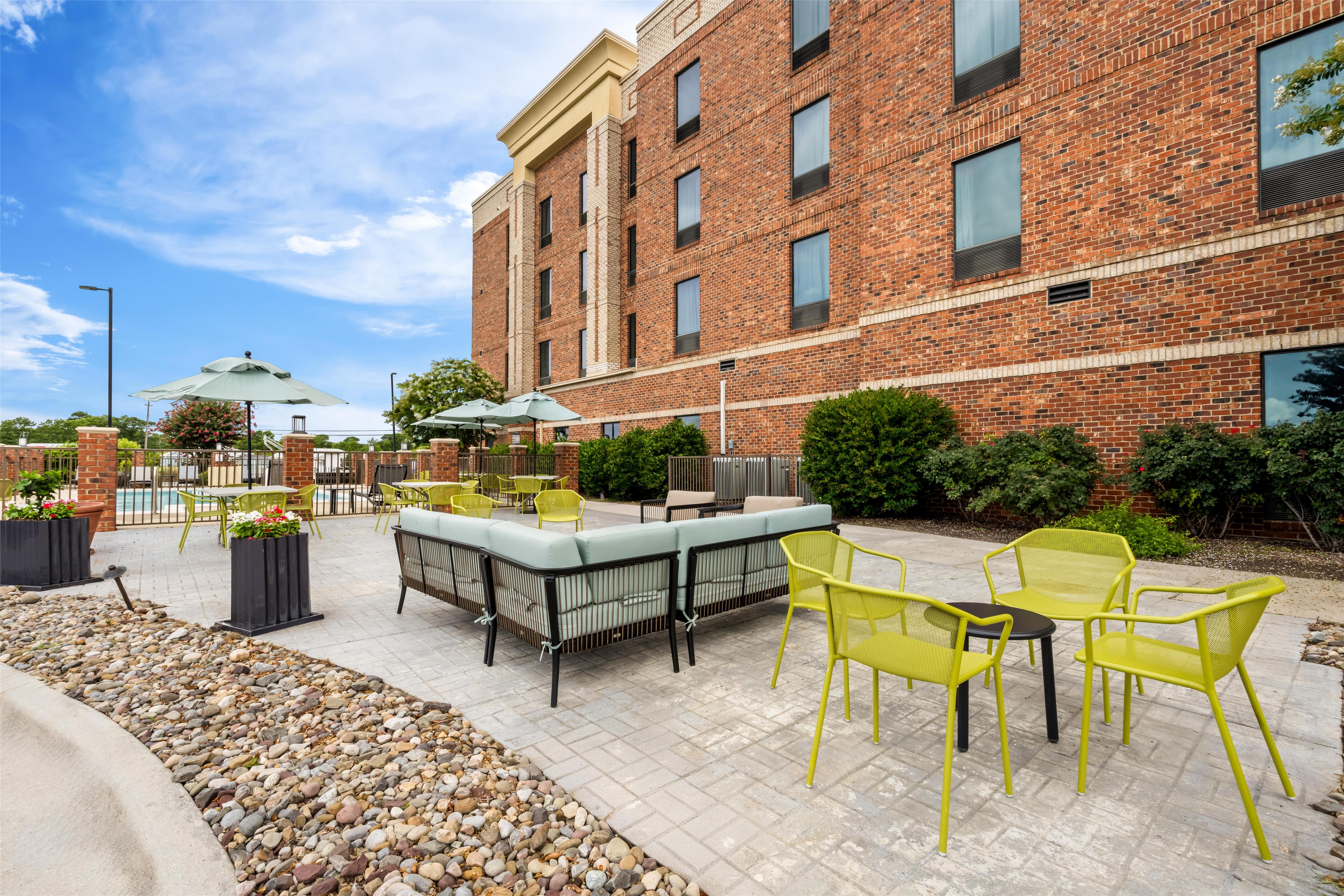 Exterior | Hampton Inn & Suites Swansboro Near Camp Lejeune