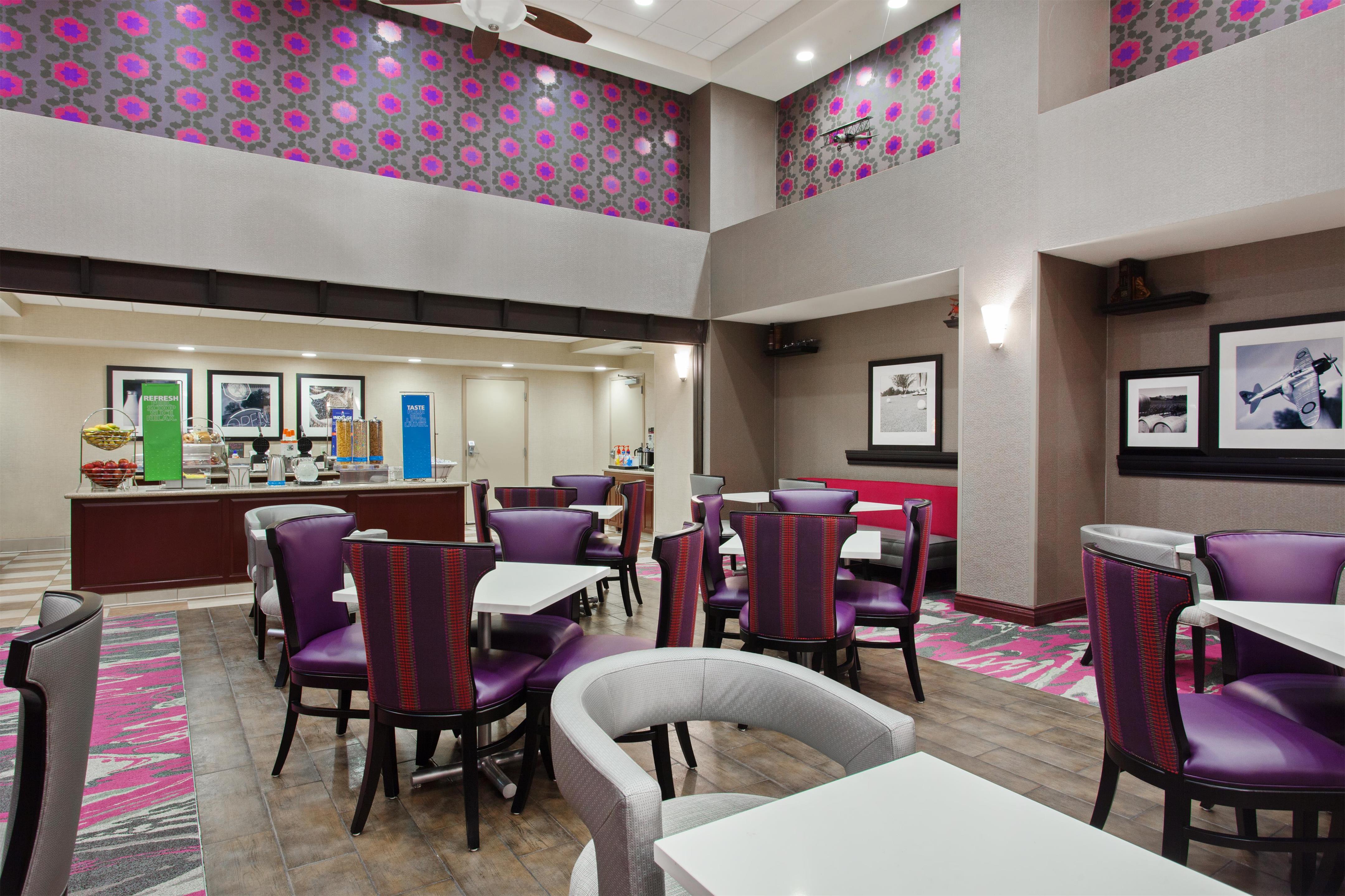 Restaurant | Hampton Inn & Suites Oakland Airport-Alameda