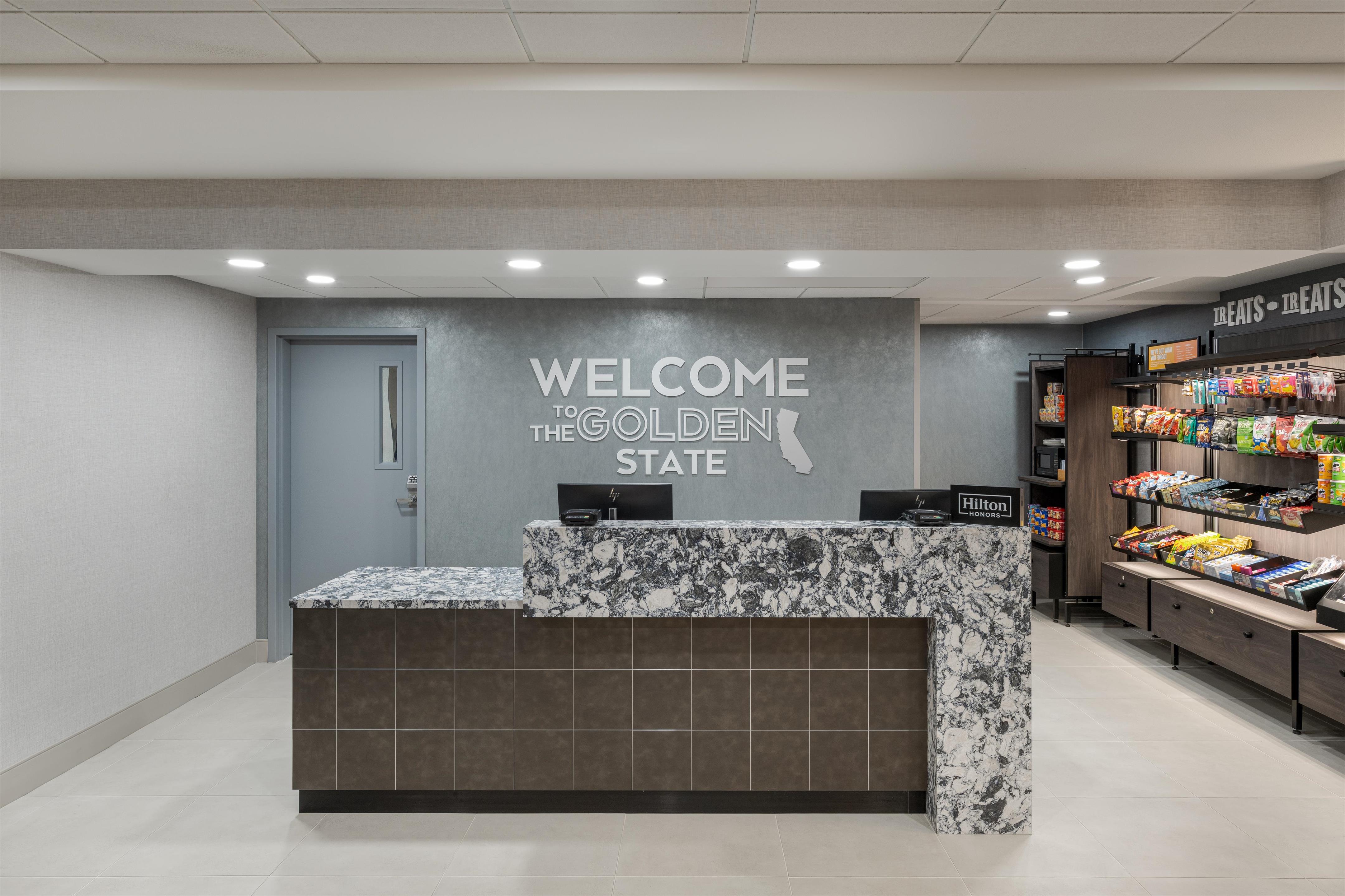 Reception | Hampton Inn & Suites Oakland Airport-Alameda