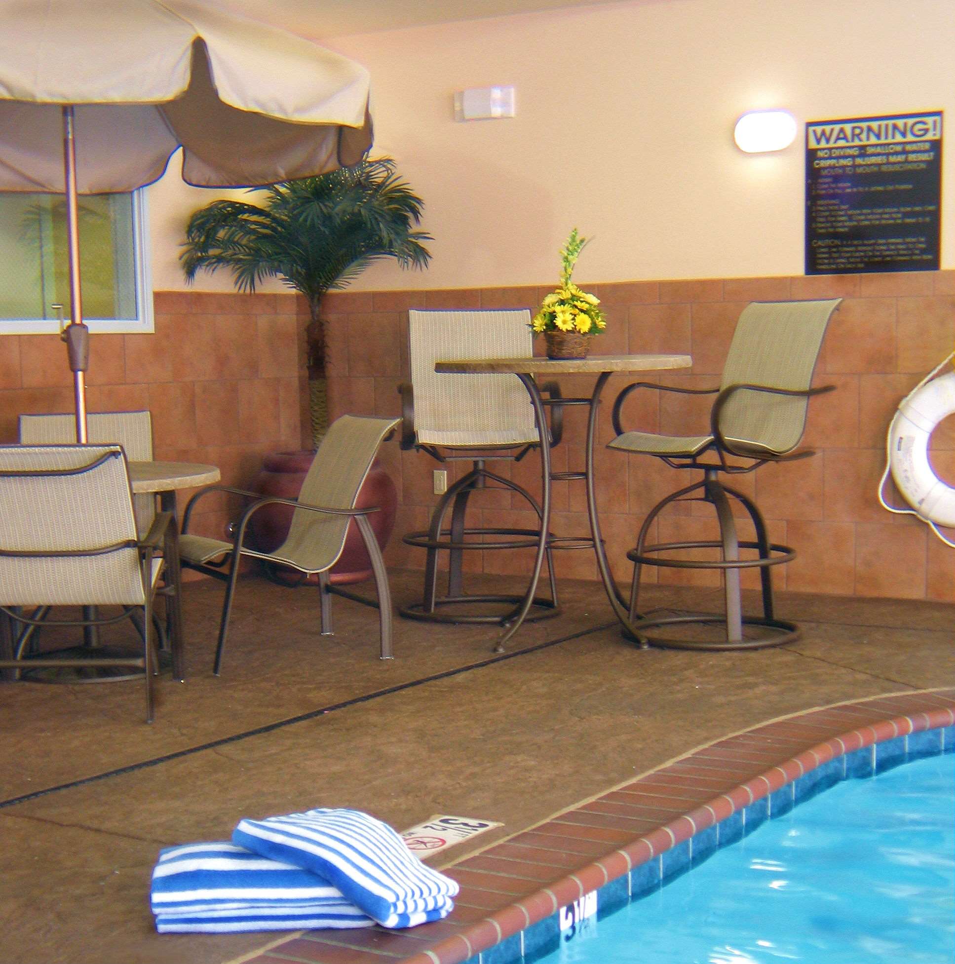 Pool | Homewood Suites by Hilton Fairfield-Napa Valley Area