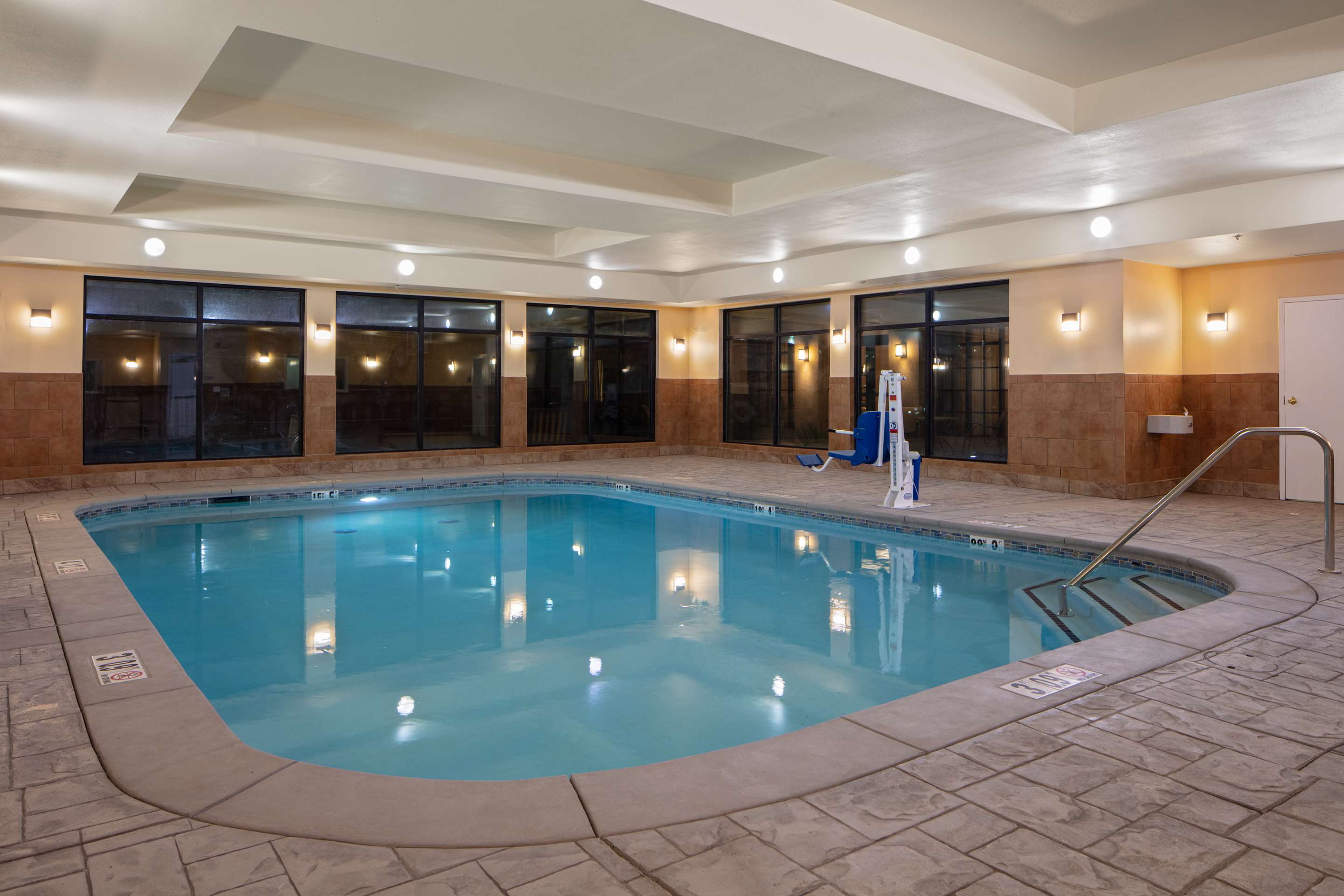 Pool | Homewood Suites by Hilton Fairfield-Napa Valley Area